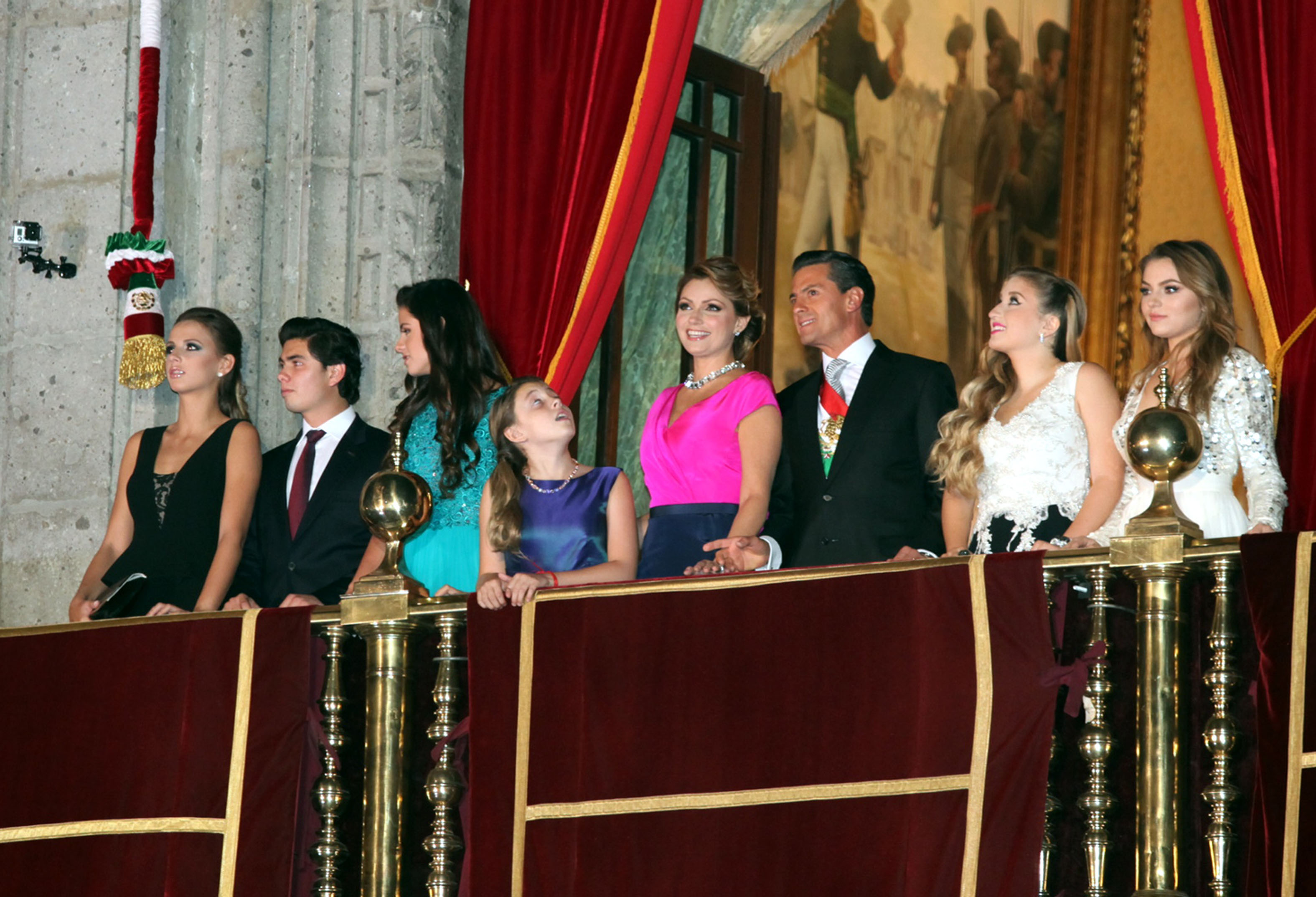 Alaban el vestuario de Ang&eacute;lica Rivera