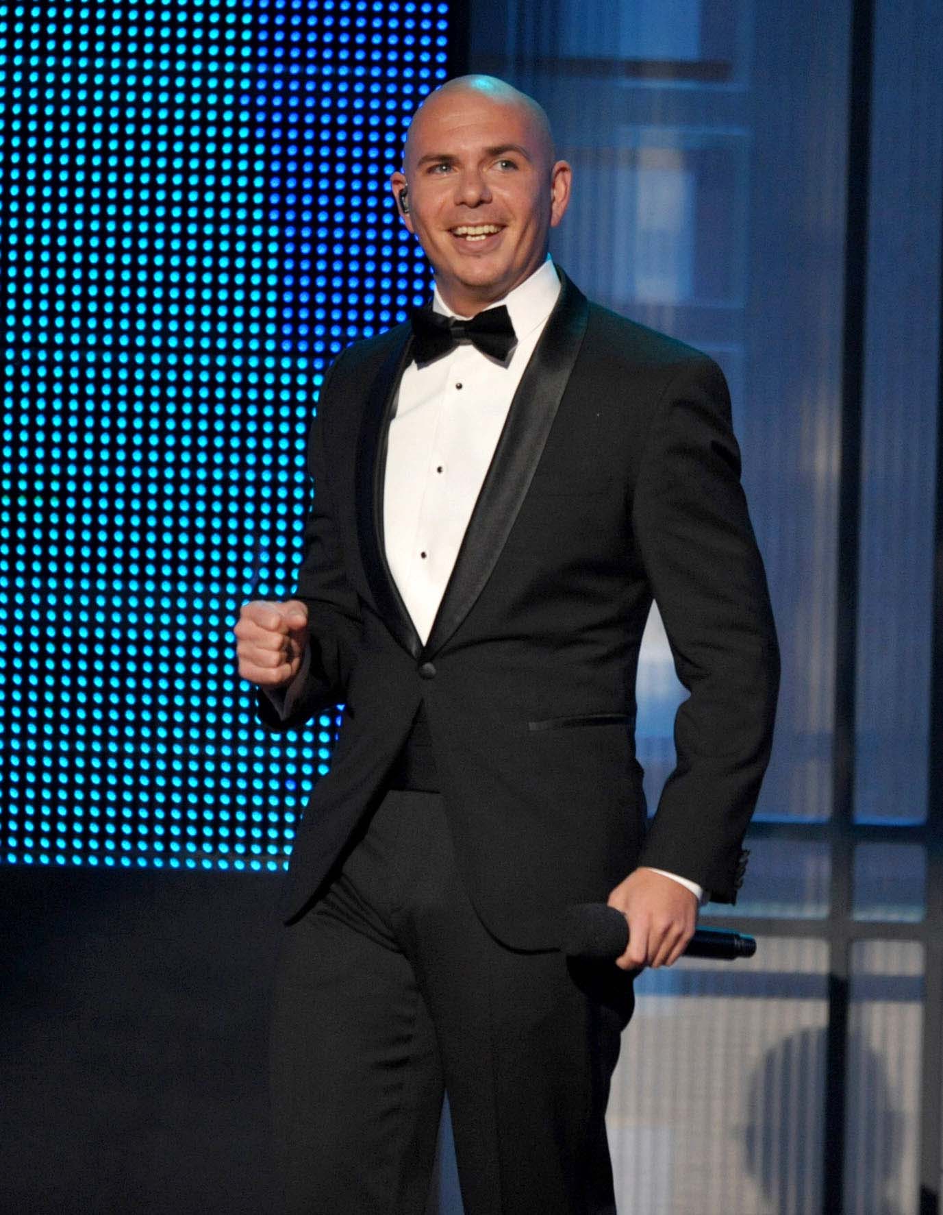 Pitbull ser&aacute; anfitri&oacute;n de los American Music