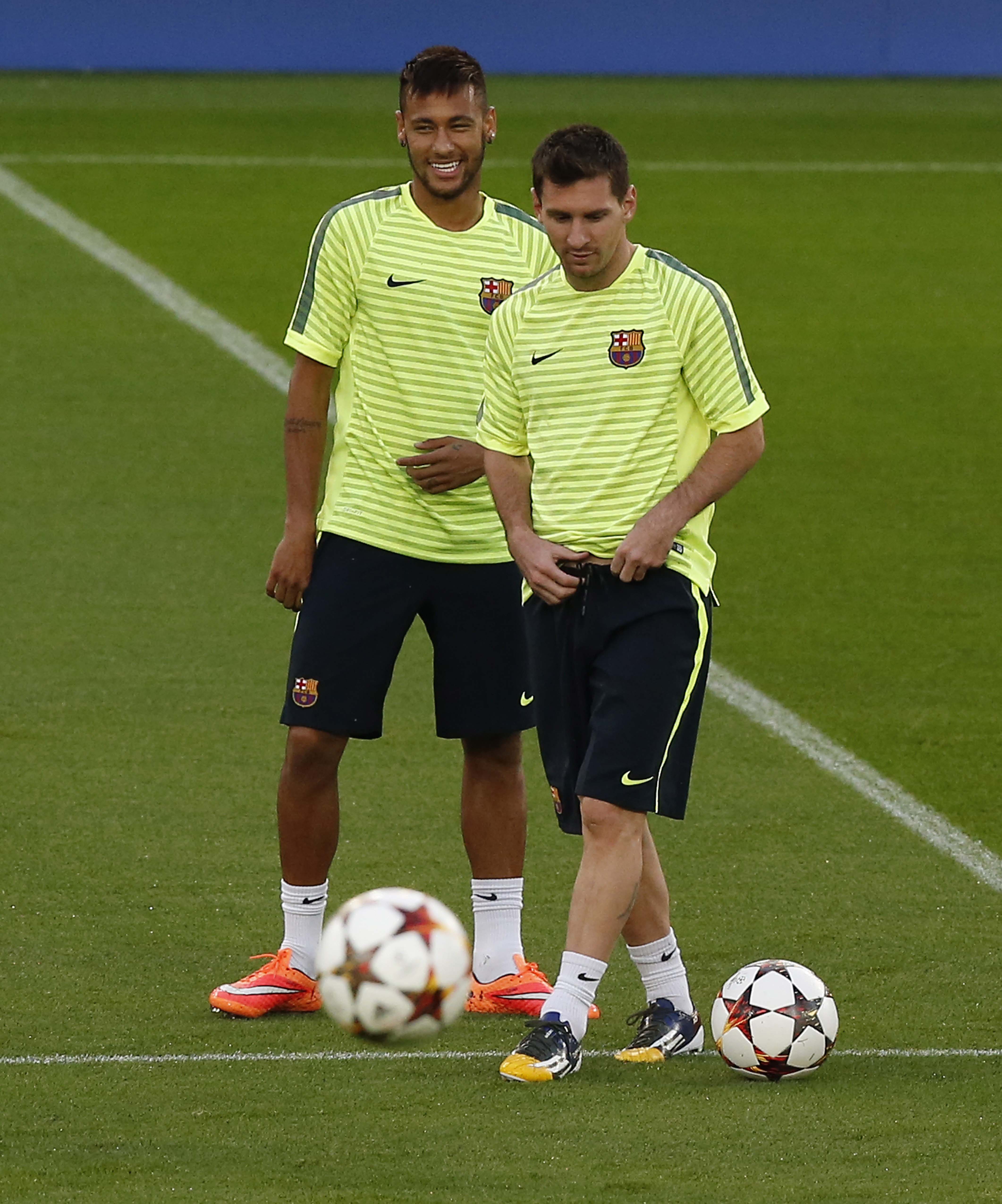 James, Messi y Neymar nominados al Bal&oacute;n de Oro