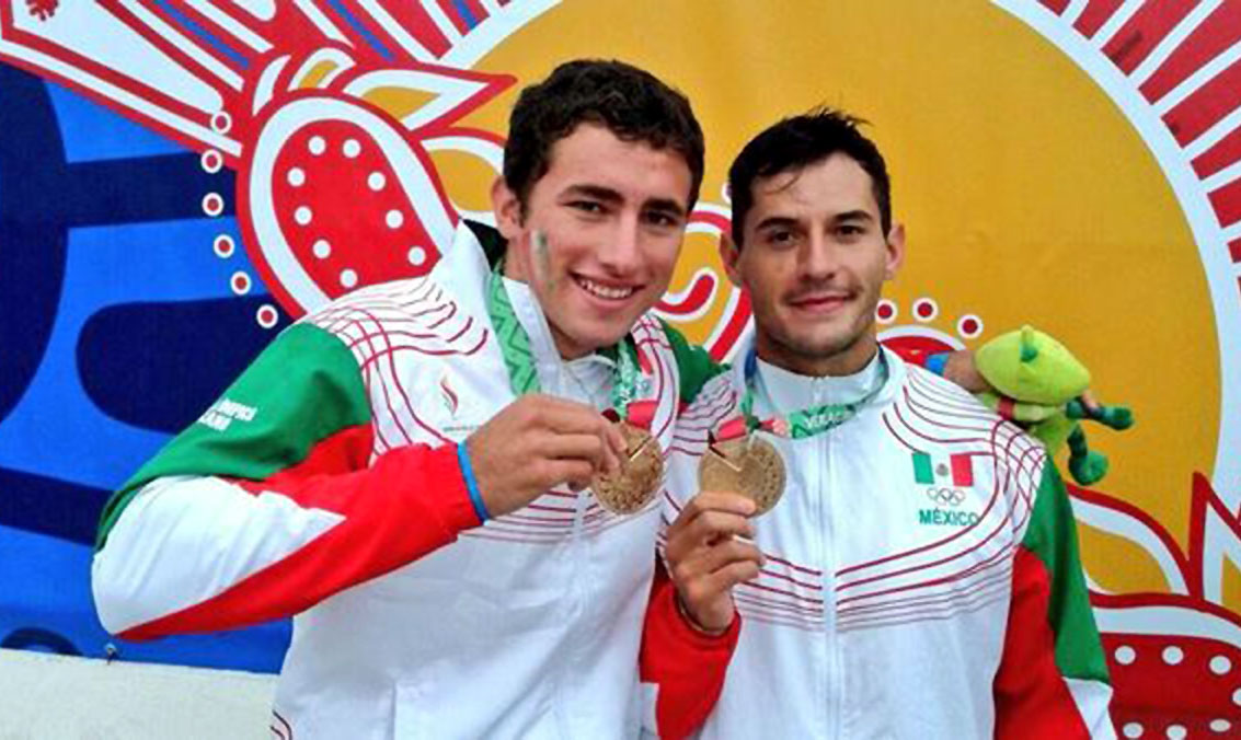 Reciben Diego y Bautista Premio Estatal