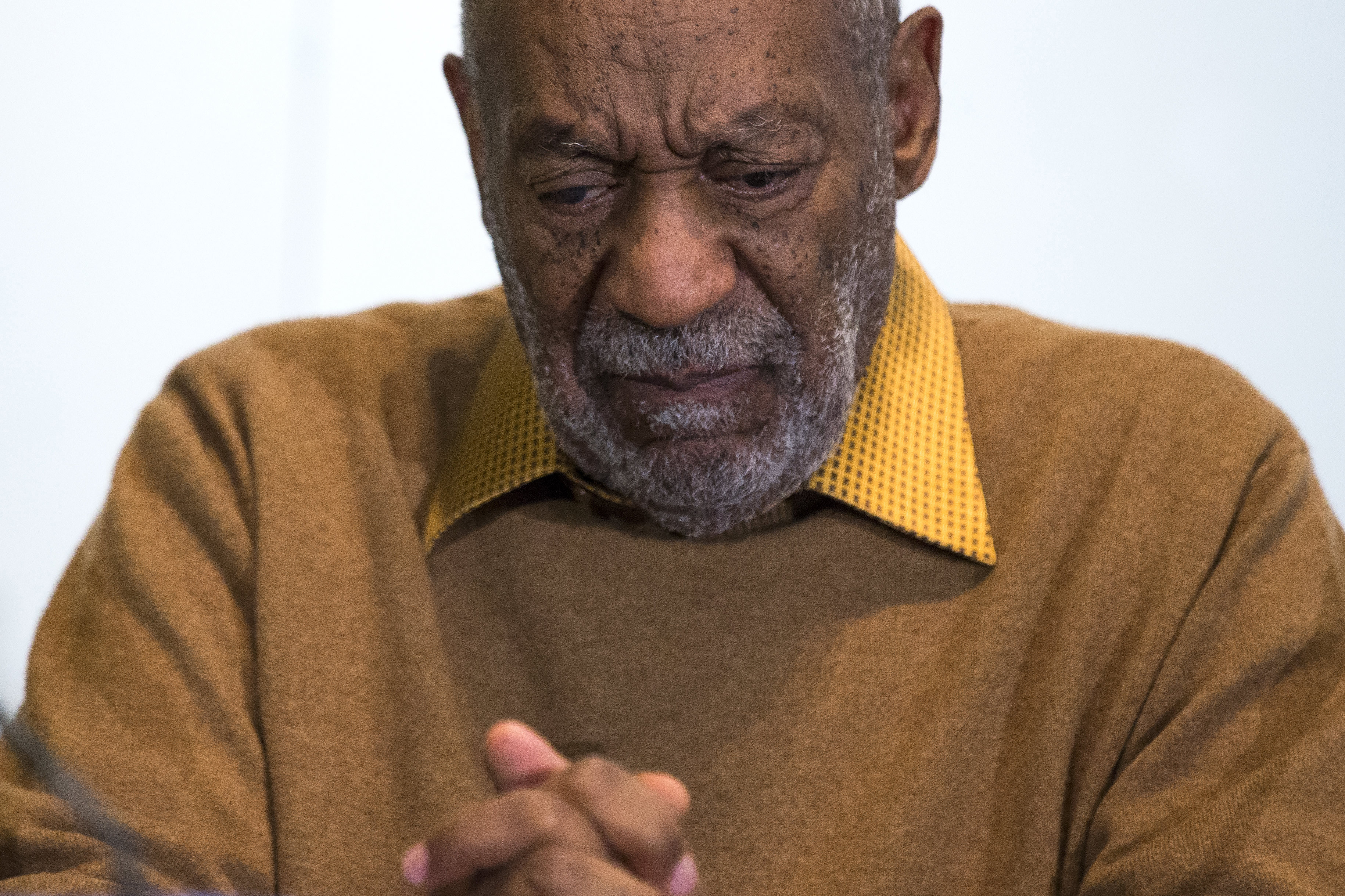 Acumula Bill Cosby 15 acusaciones