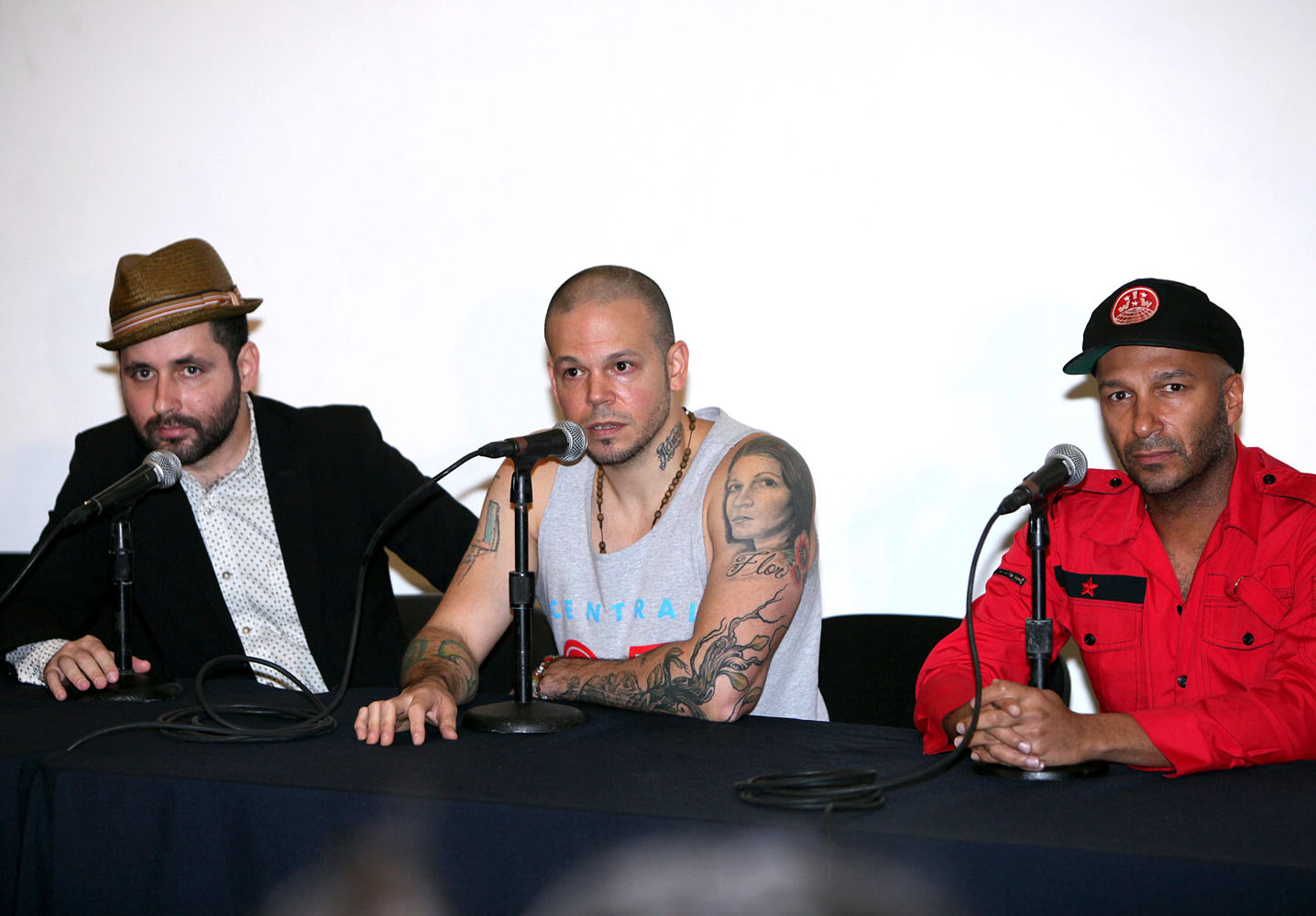 Toma Calle 13 acciones legales por Ayotzinapa