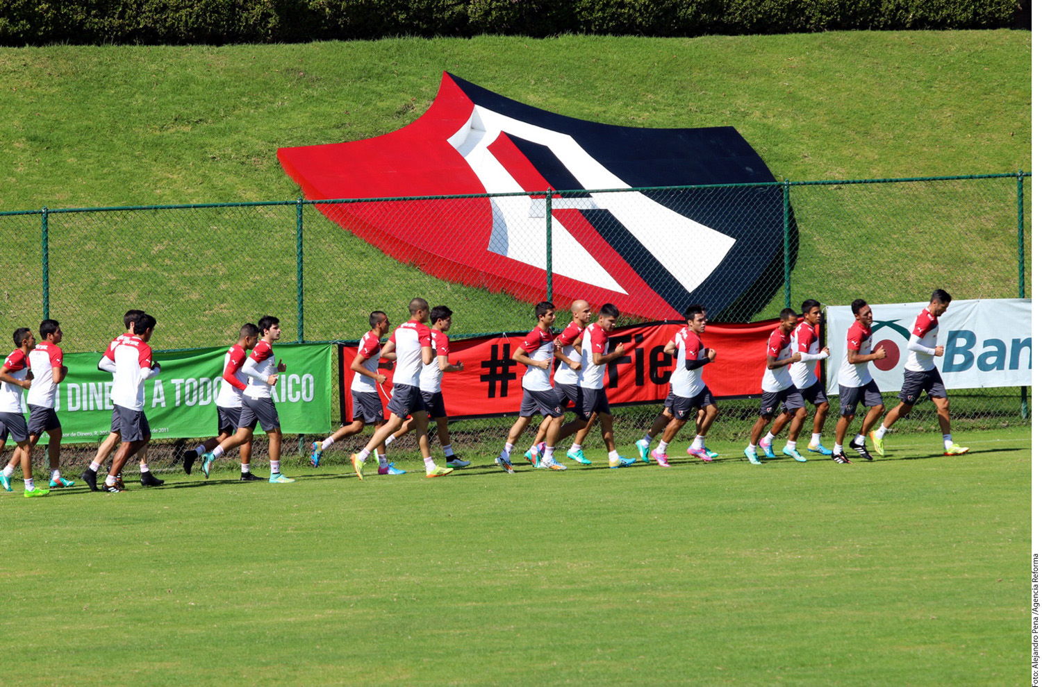 Se viene la traves&iacute;a para Atlas