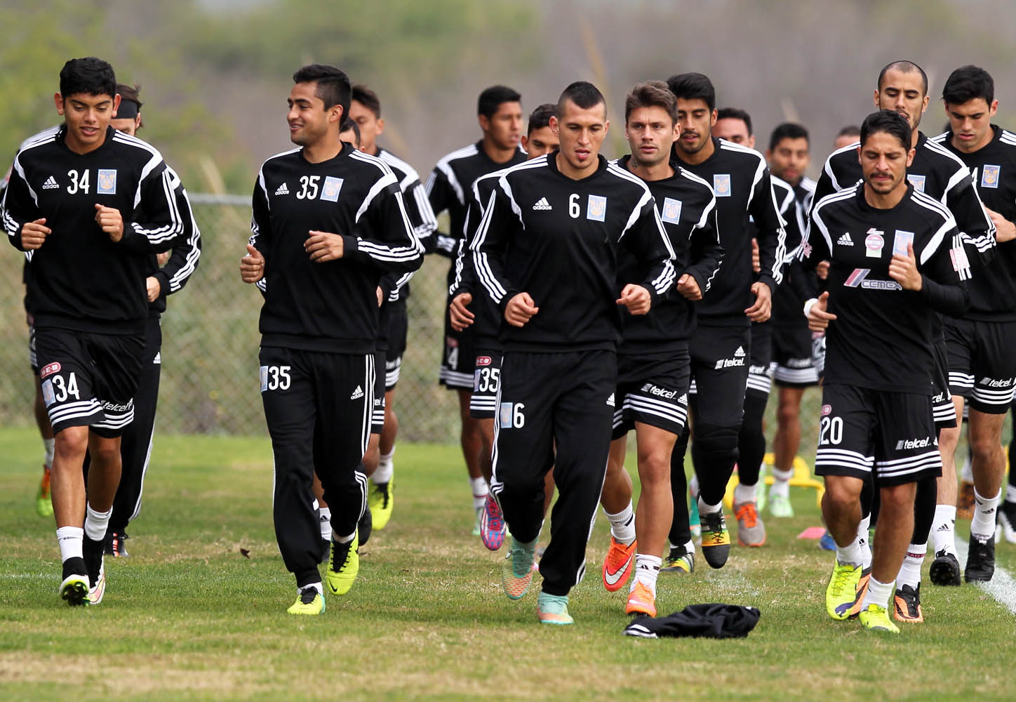 Agarran Tigres el ritmo del 'Tuca'