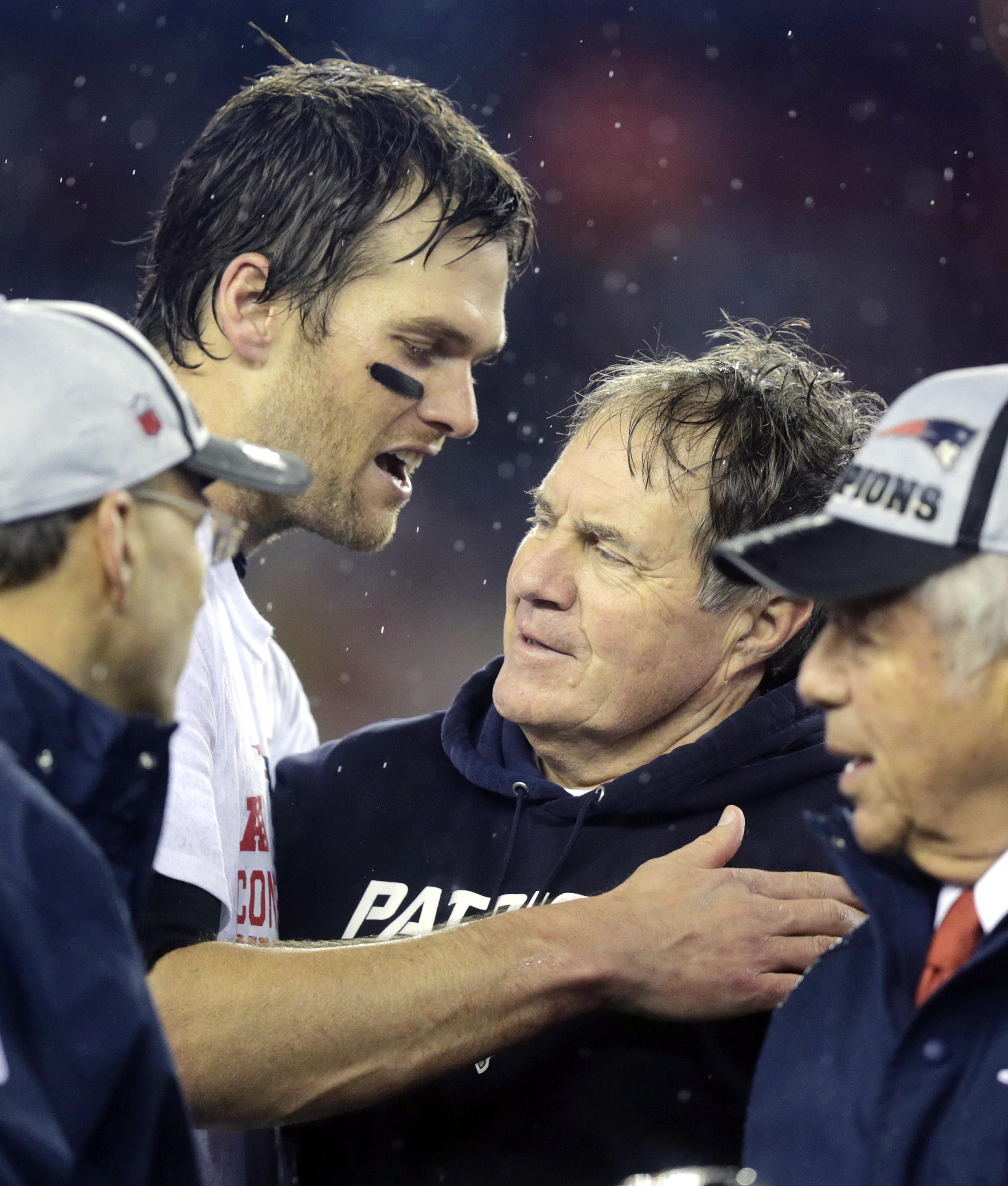 Patriots apalean a Colts; van contra Seattle en Super Bowl