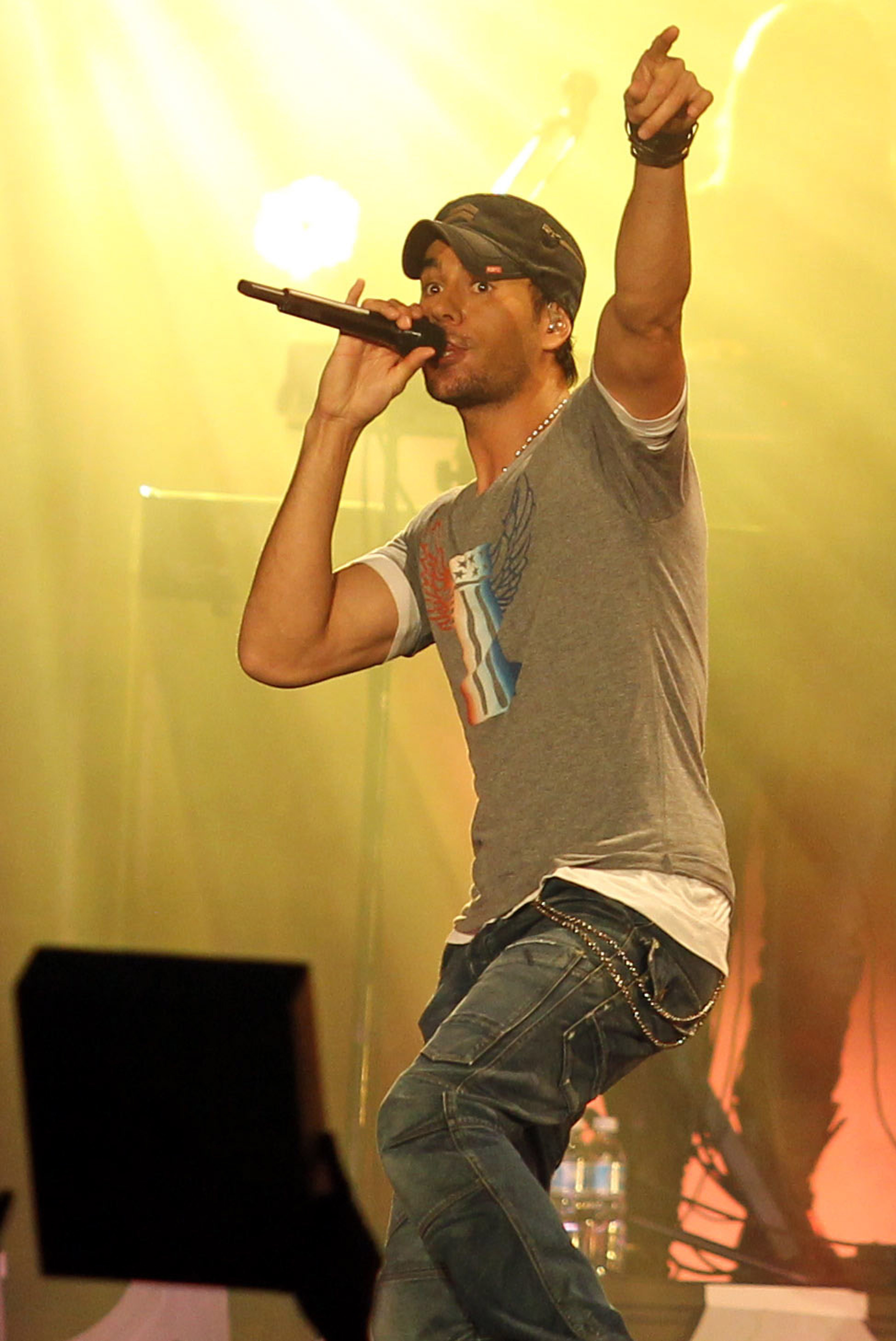 Aseguran que tema  de Iglesias  es un plagio