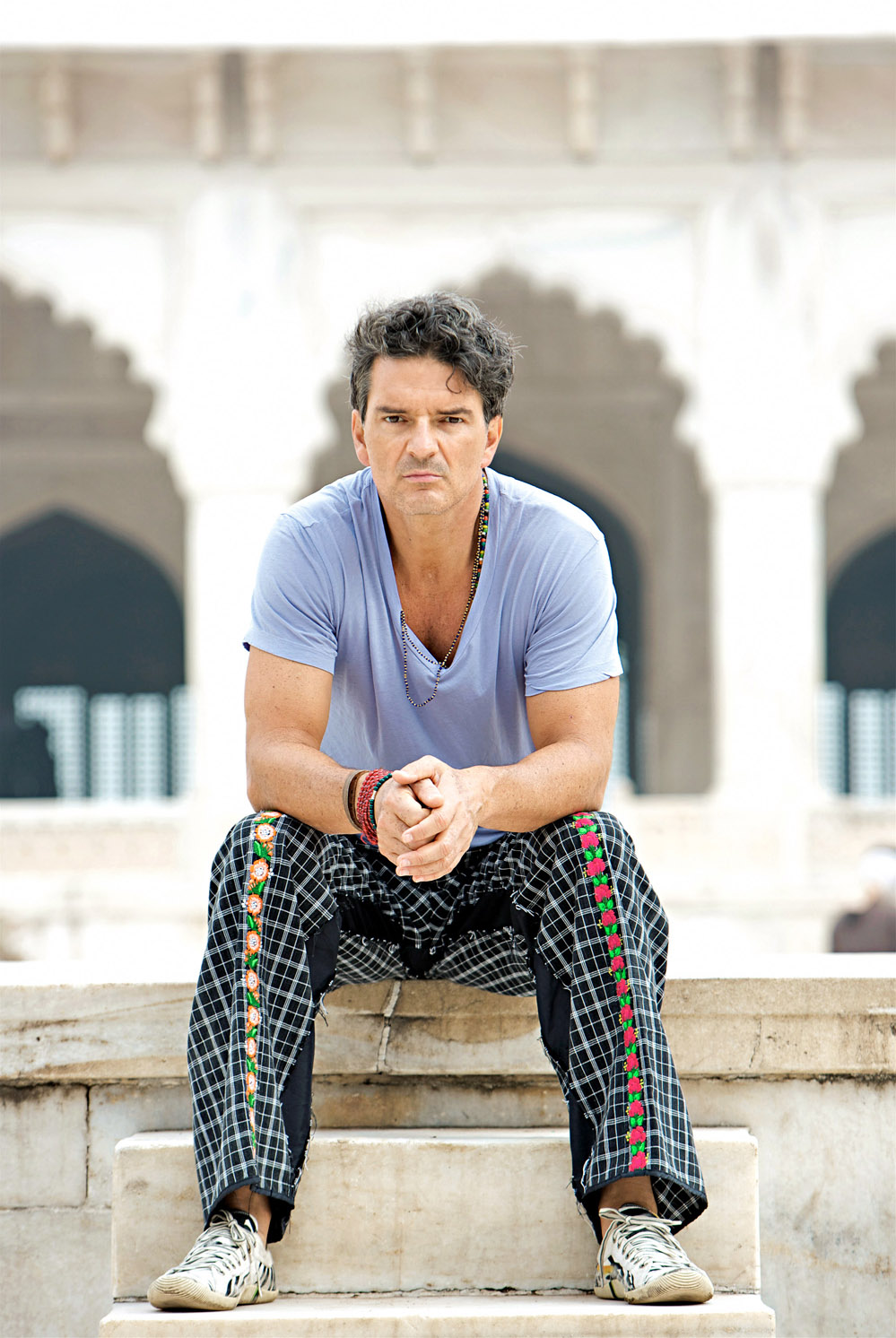 Arjona recibir&aacute; Premio a la Excelencia