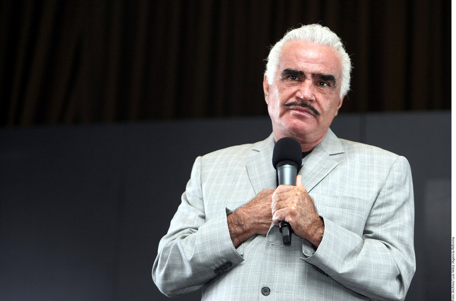 Agradece Chente su Grammy