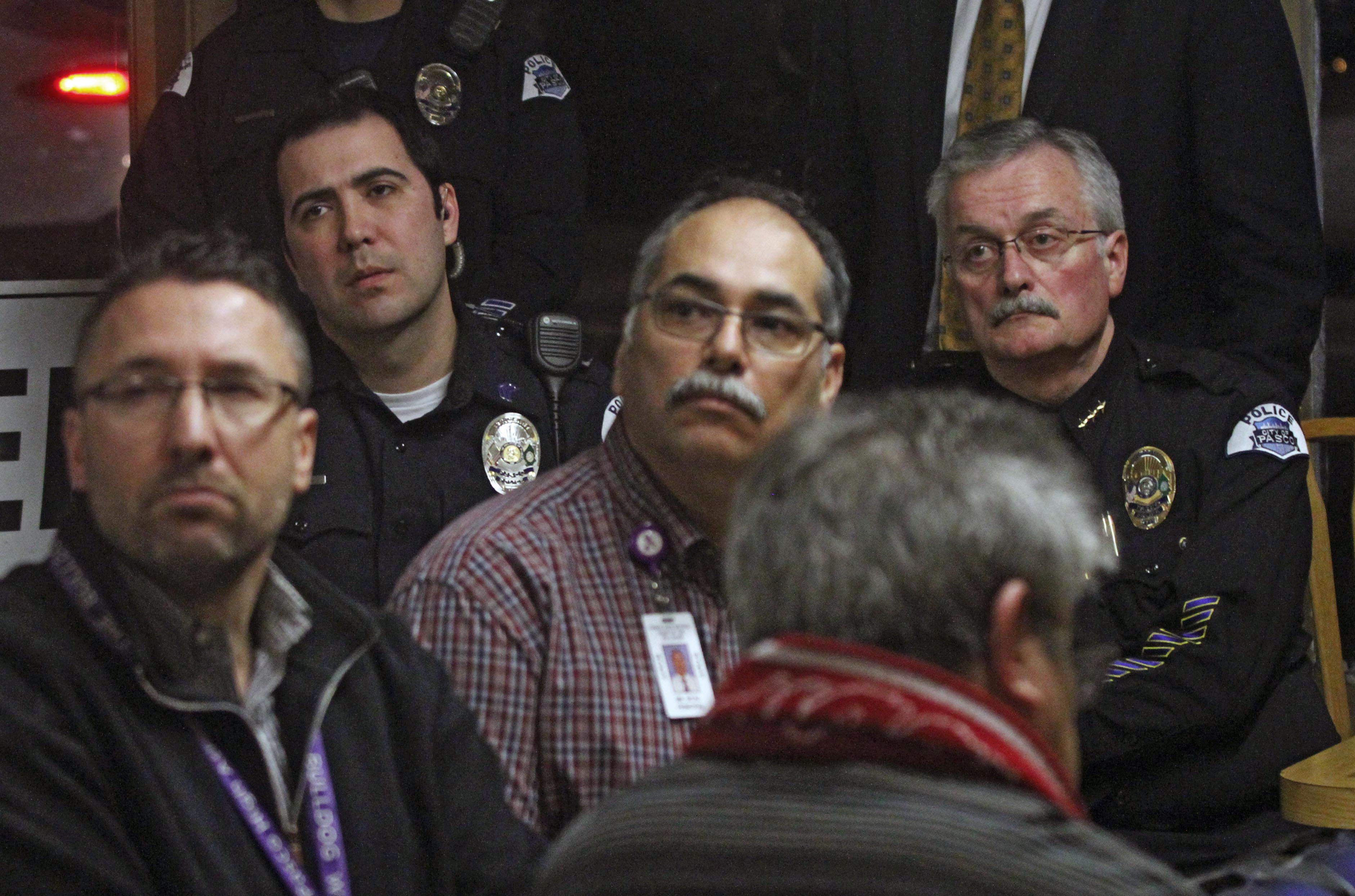 Muerte de mexicano aviva cr&iacute;ticas por tiroteos en WA