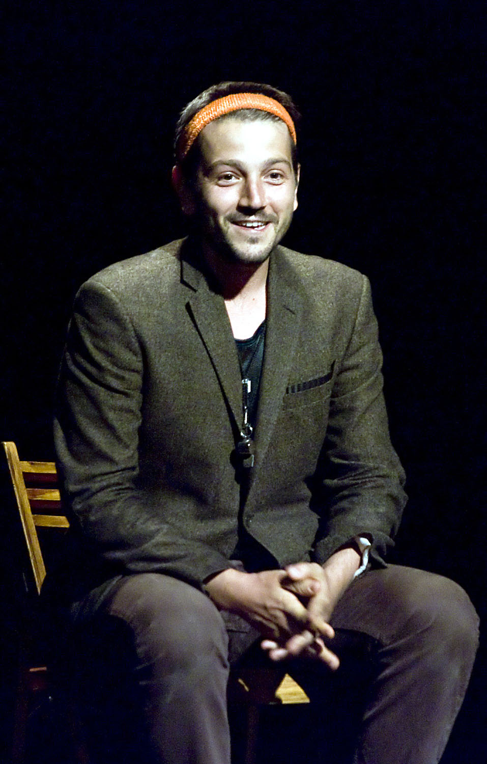 Diego Luna Enloquece con triunfo de mexicanos