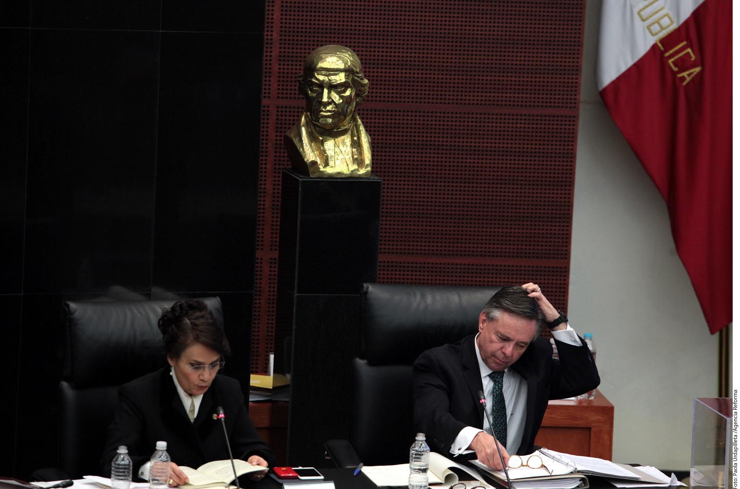 Embajador de Mexico: 'No soy compadre del Presidente'