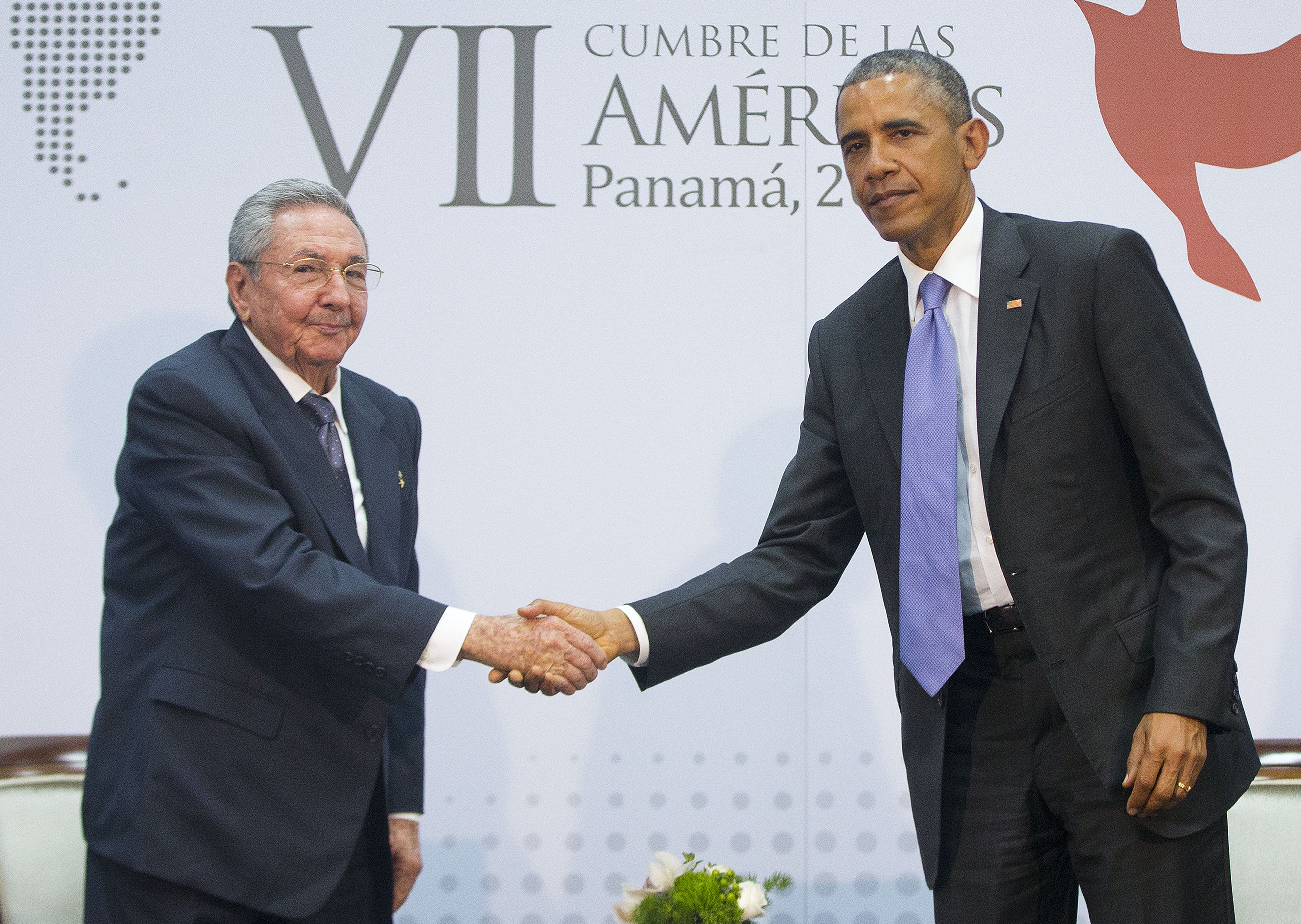 Reuni&oacute;n Obama-Castro eclipsa l&iacute;nea anti EEUU