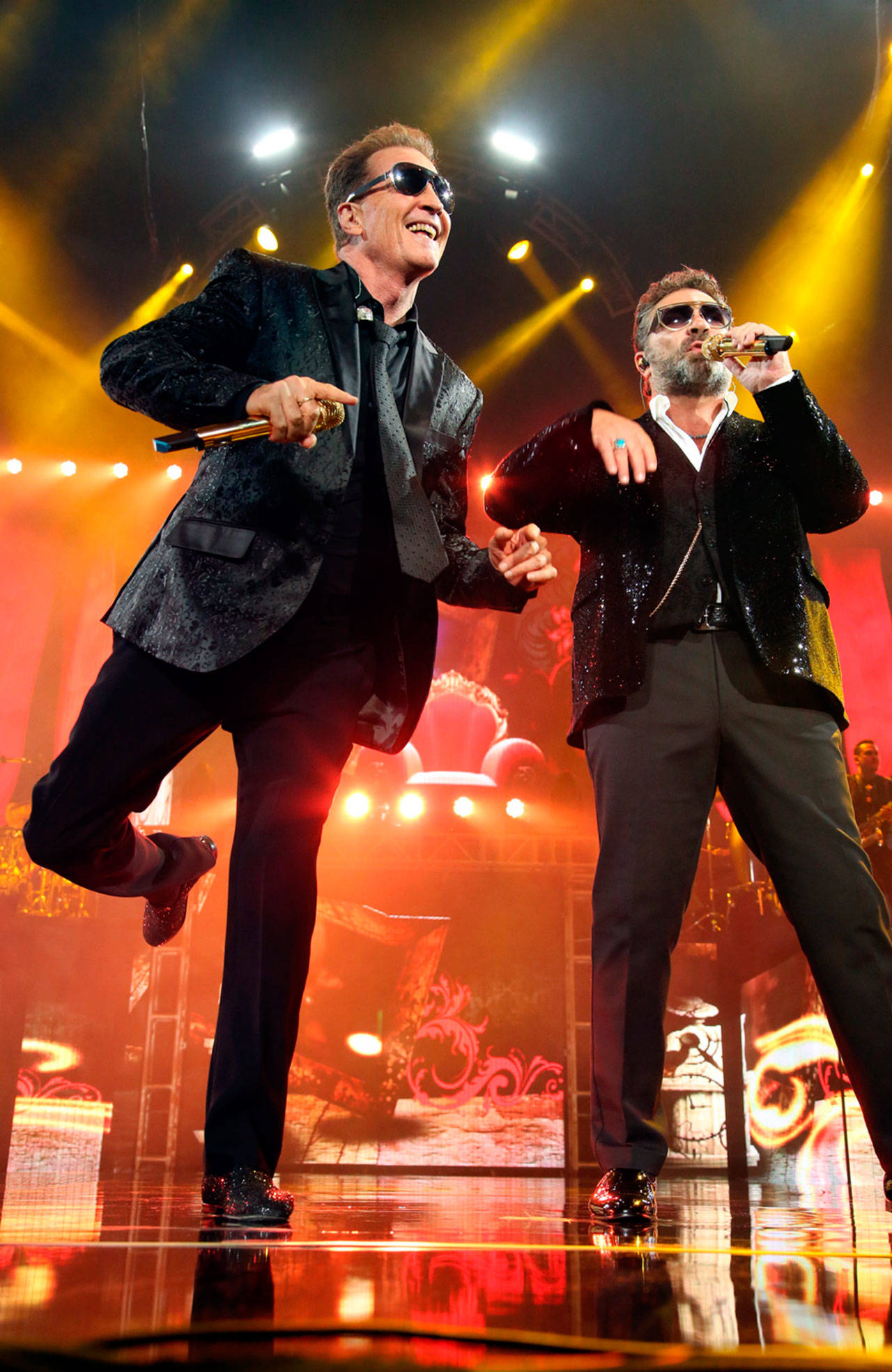 Brillan amigos de nuevo