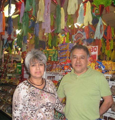 Nuestros Empresarios
Mario Reyes, Tienda Mexicana Los Reyes
