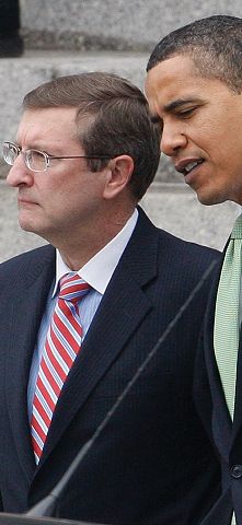 Obama defiende tener mucha carne en el asador al mismo tiempo