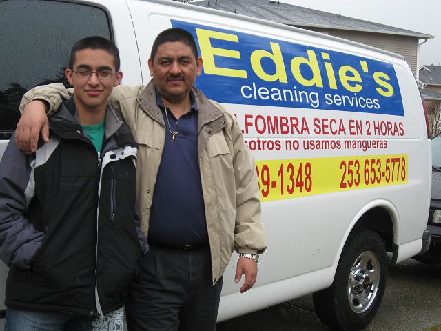 Nuestros Empresarios, Raúl Montoya, Eddie’s Cleaning Services