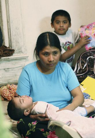 Inmigrantes Indigenas con problemas de idioma