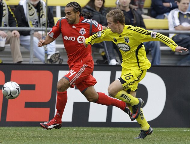 &iexcl;Batalla en Toronto!