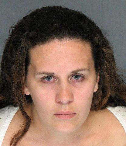 Acusan a mujer de homicidio de ni&ntilde;a hispana