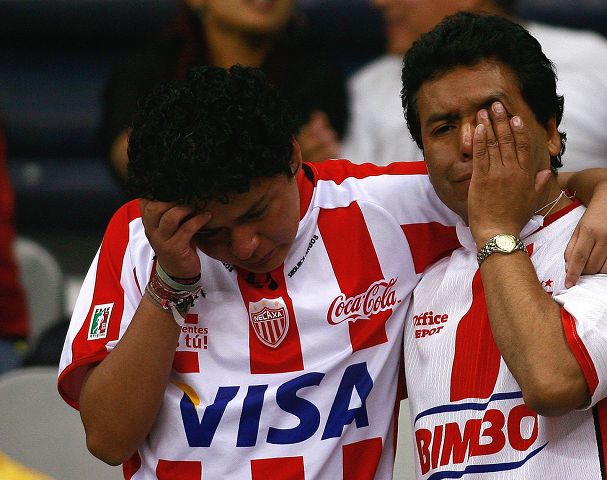 El calcetinazo es para los difuntos necaxistas