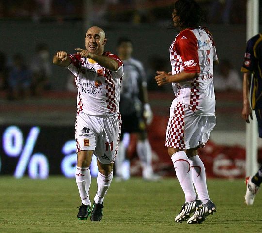 Pumas no pudo con la defensa de Tecos