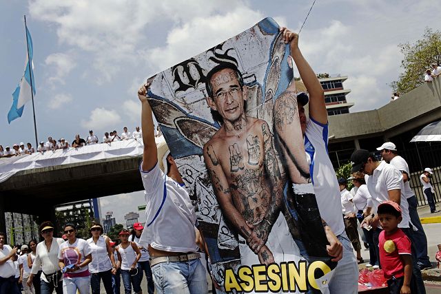 Quieren desaforar a Colom