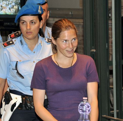 Experto en ADN testifica en el juicio de sospechoso estadounidense