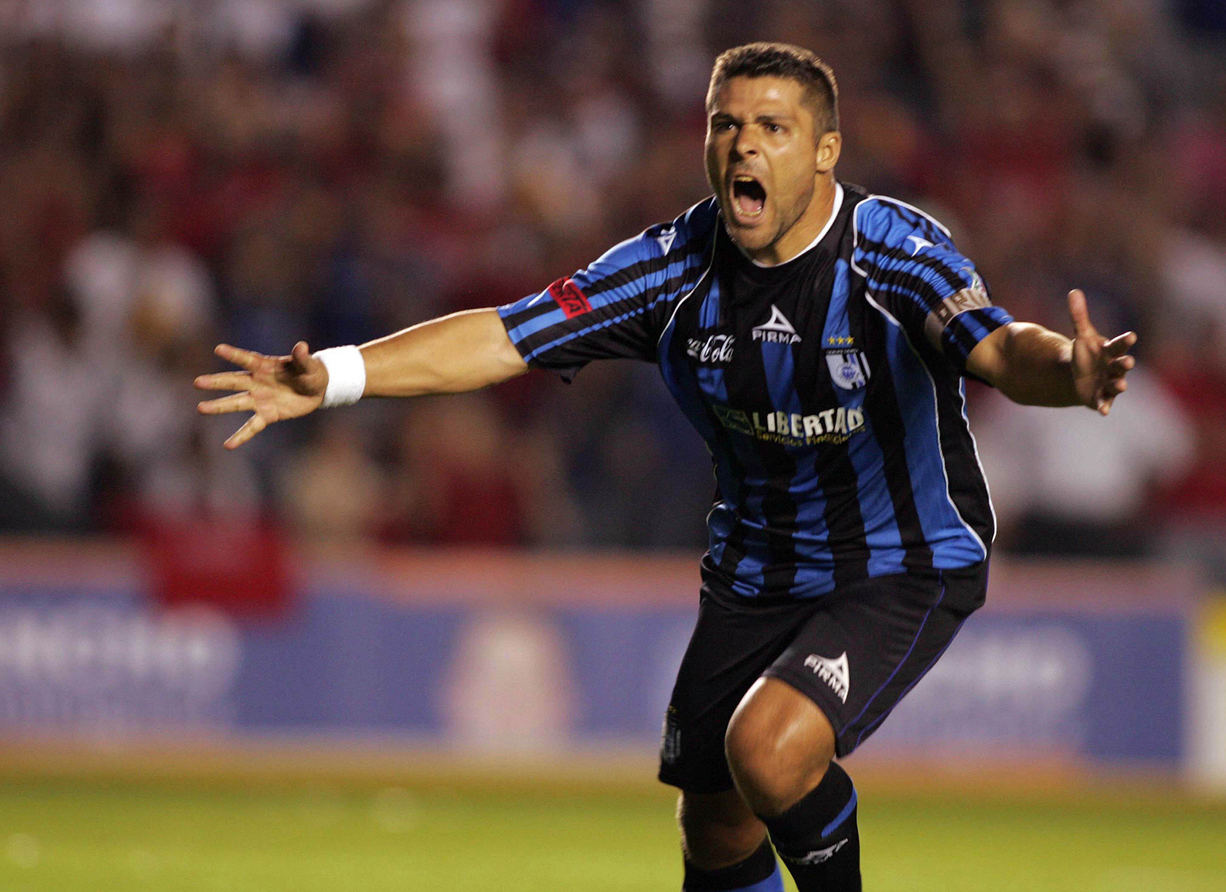 Se acercan gallos al m&aacute;ximo circuito