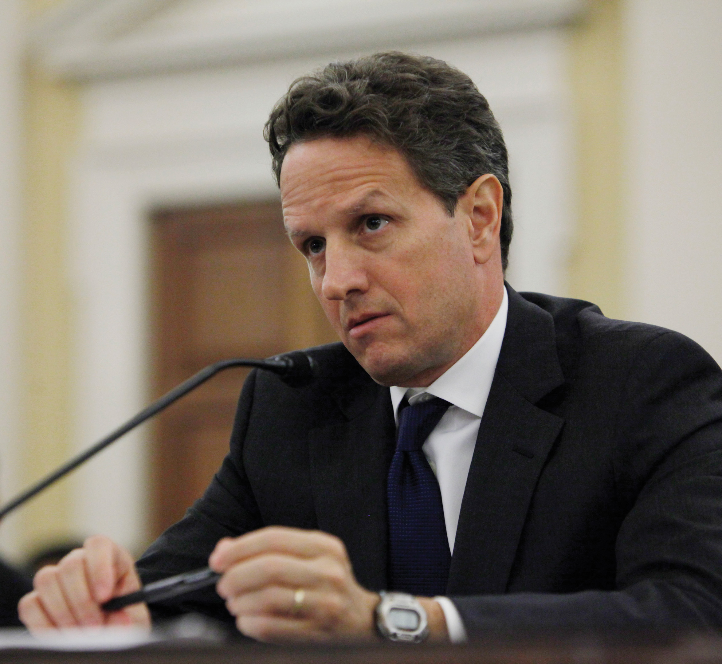 Recesi&oacute;n mundial empieza a ceder, - dice Geithner