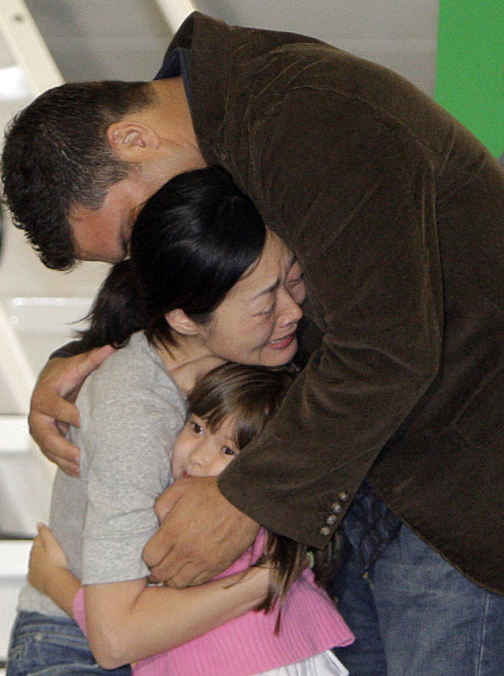 Periodistas indultadas por Corea del Norte regresan a EEUU