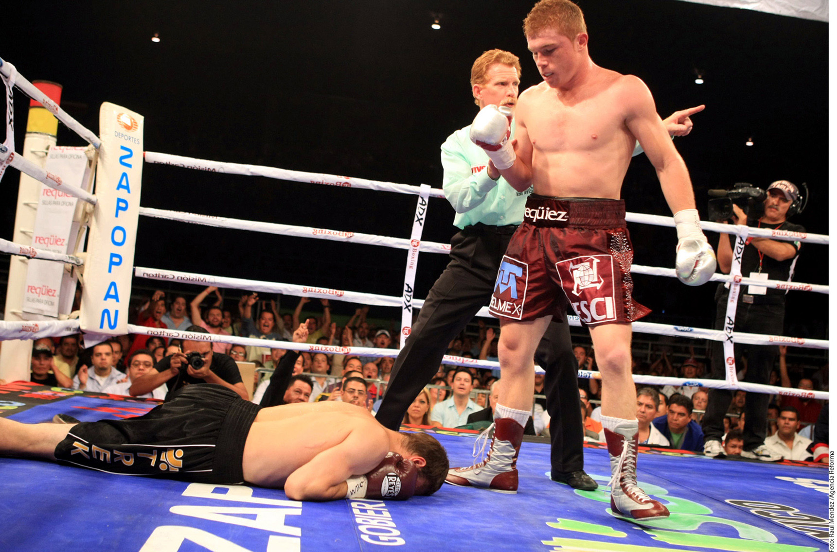 Logra 'Canelo' t&iacute;tulo mundial juvenil