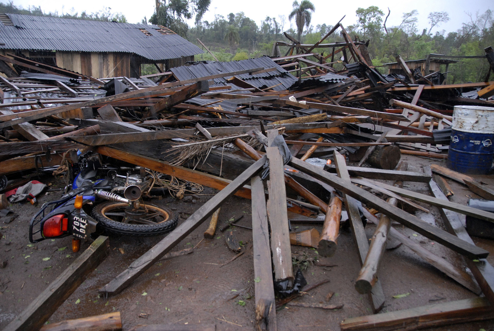 Tormenta mata a 14 personas