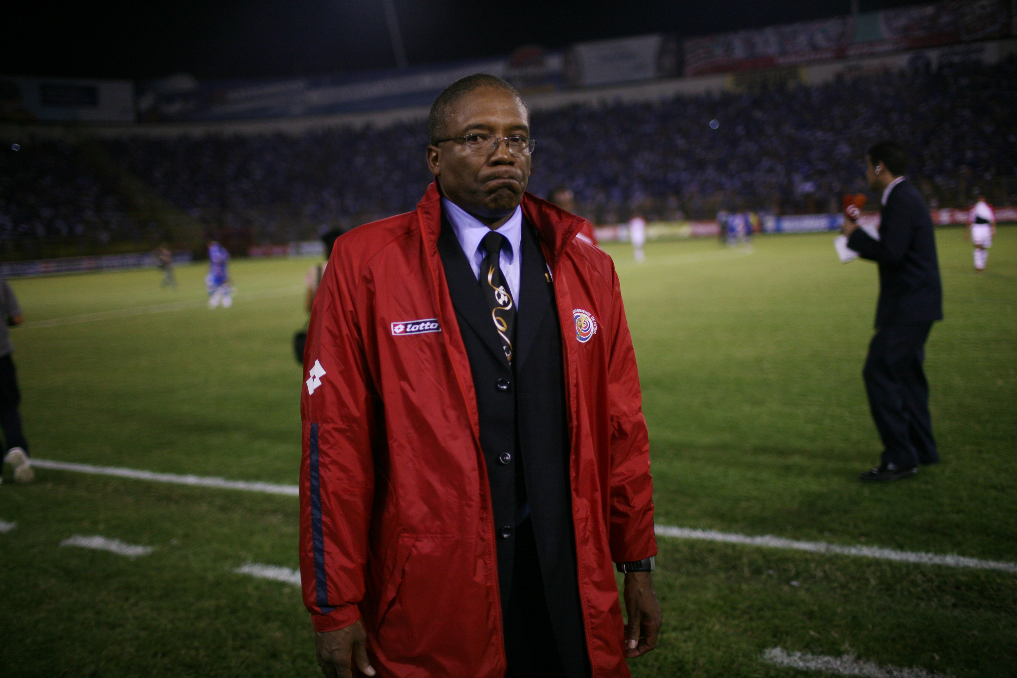 Fuera el DT de Costa Rica