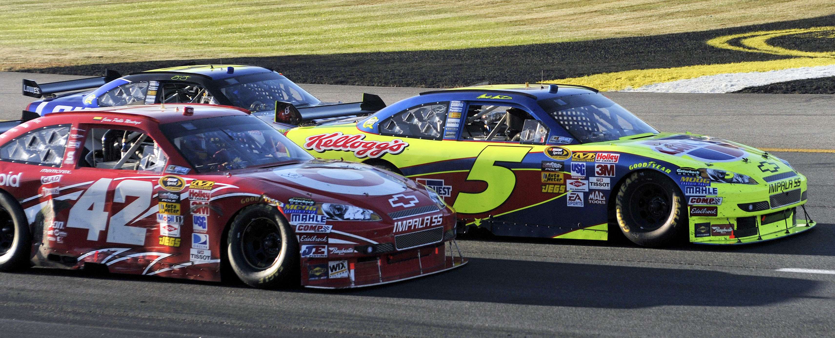 Montoya subi&oacute; 7 puestos en NASCAR