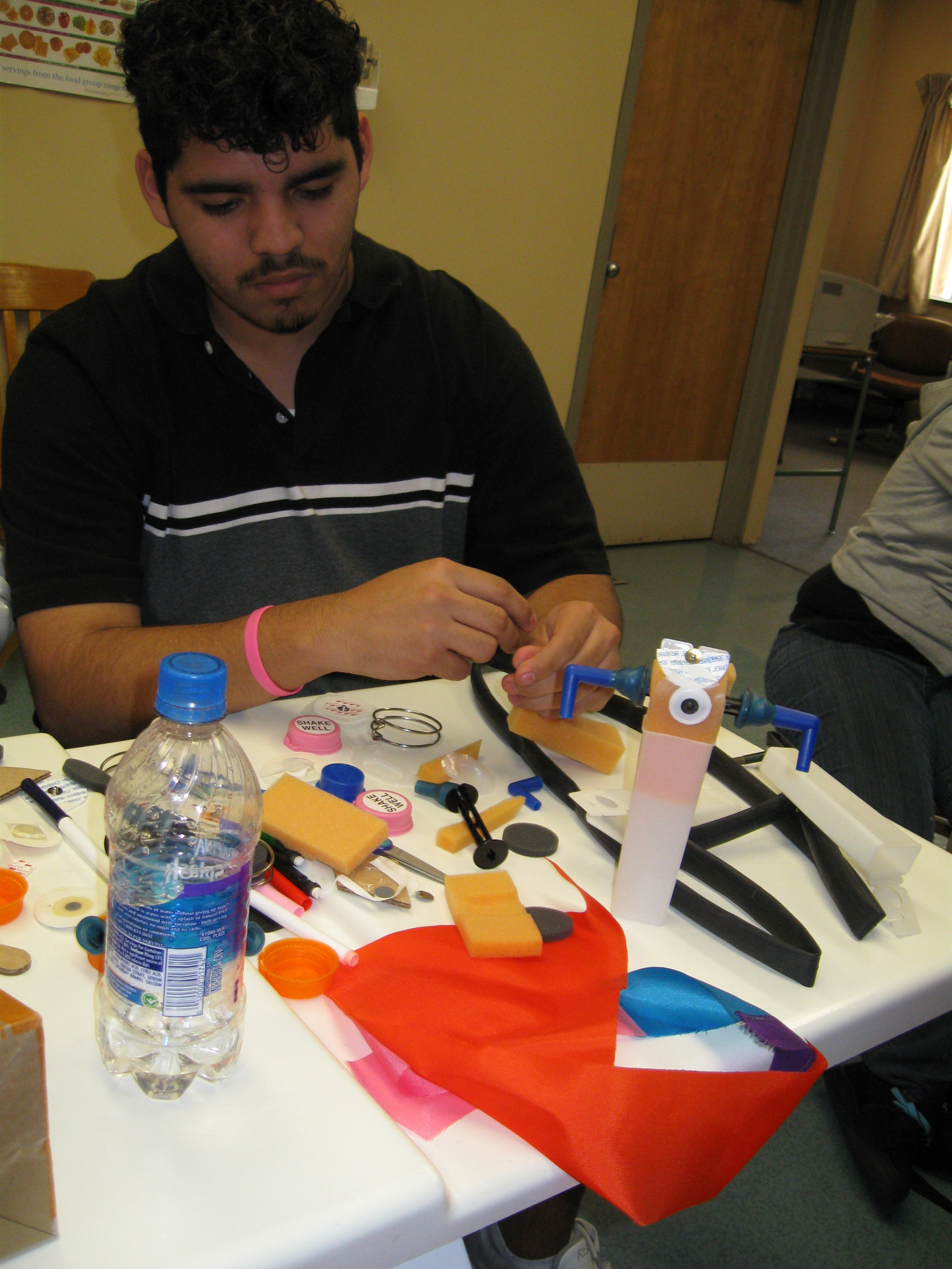 Escuelas Highline reciben ayuda