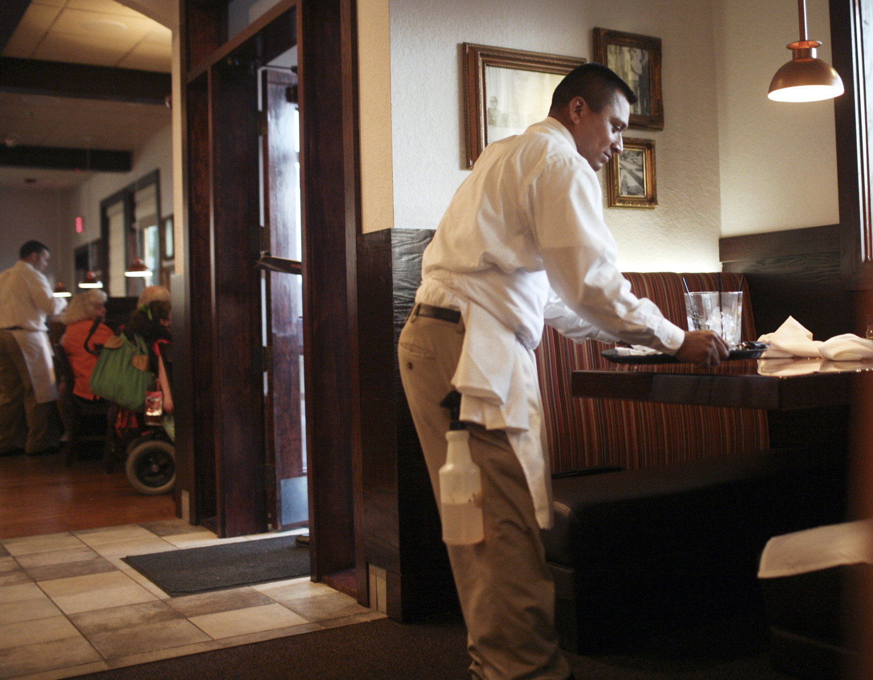 US workers, immigrants unite vs. demand