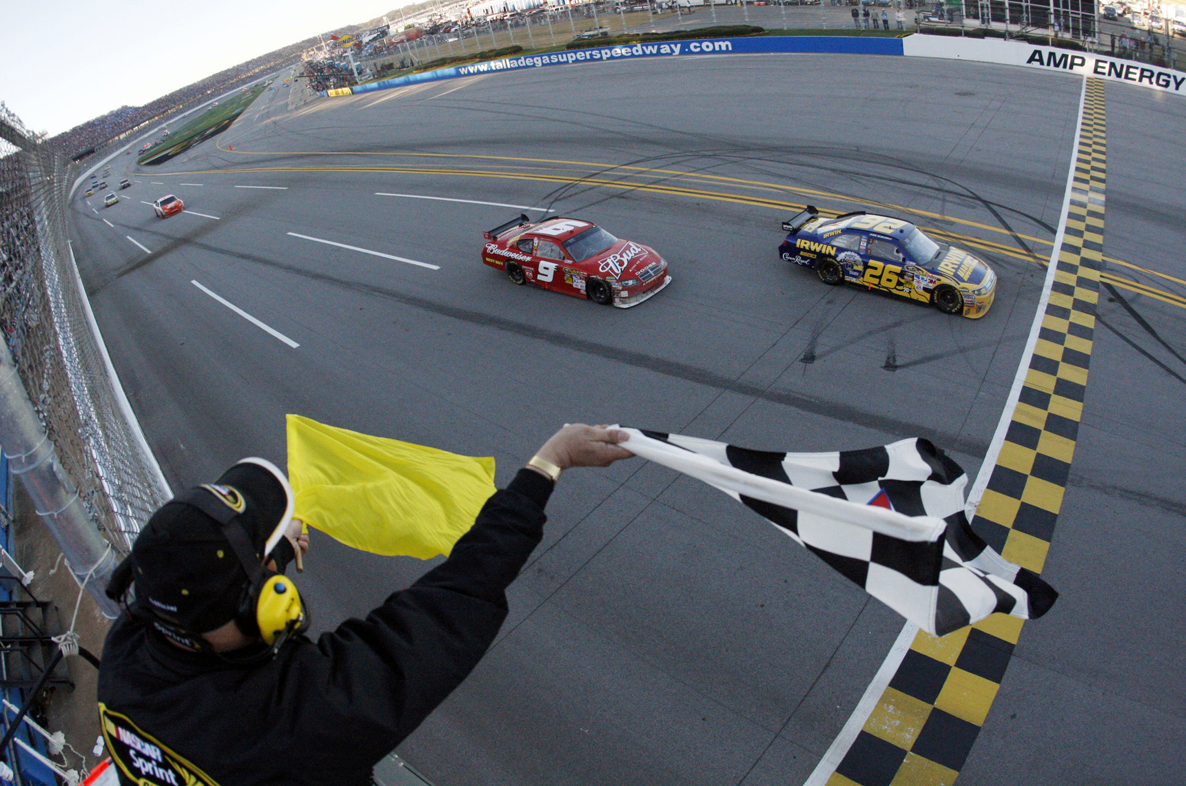 McMurray rompe cadena de 86 carreras sin victoria