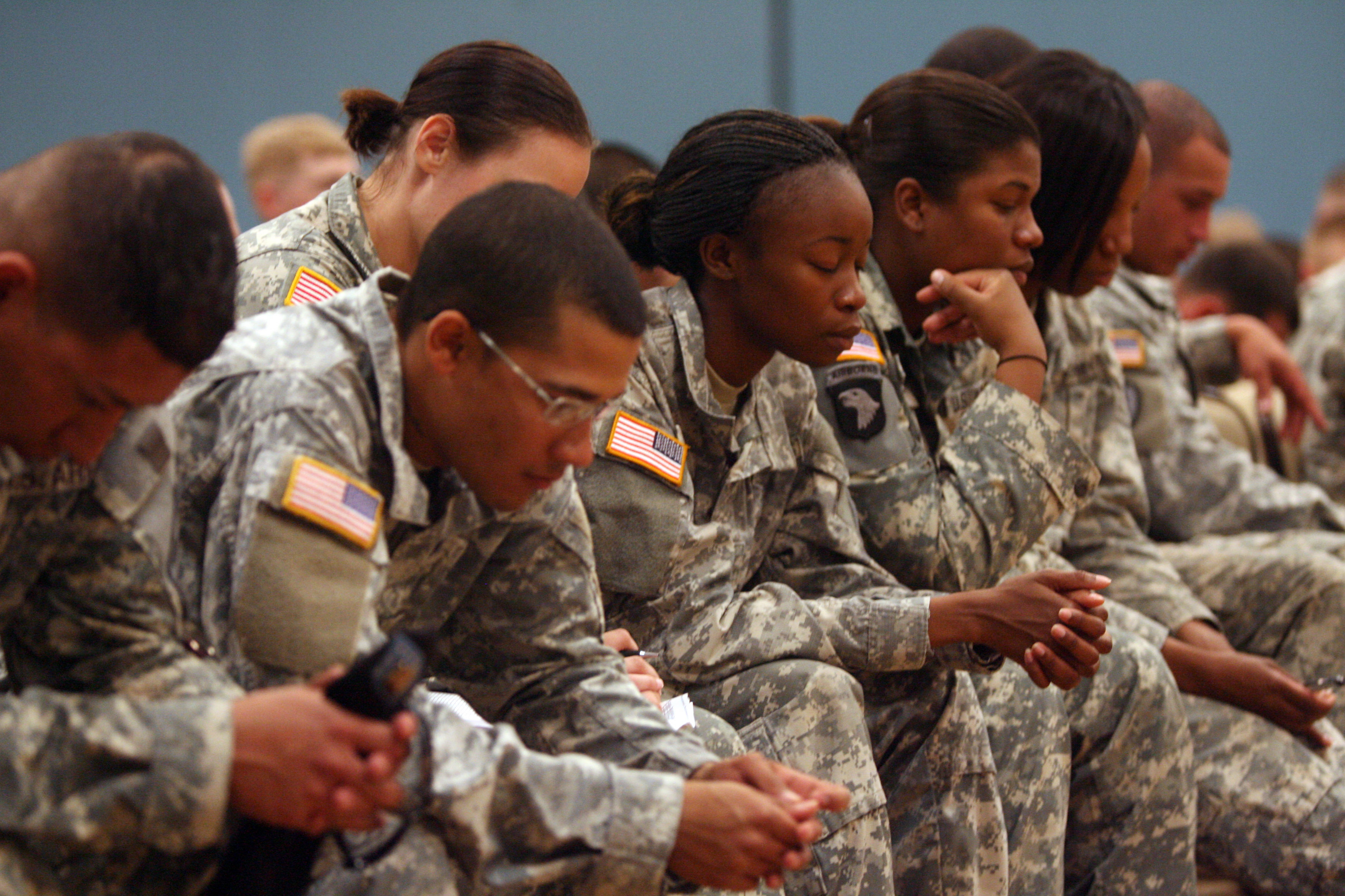 Matanza de Fort Hood ocasiona revisi&oacute;n militar