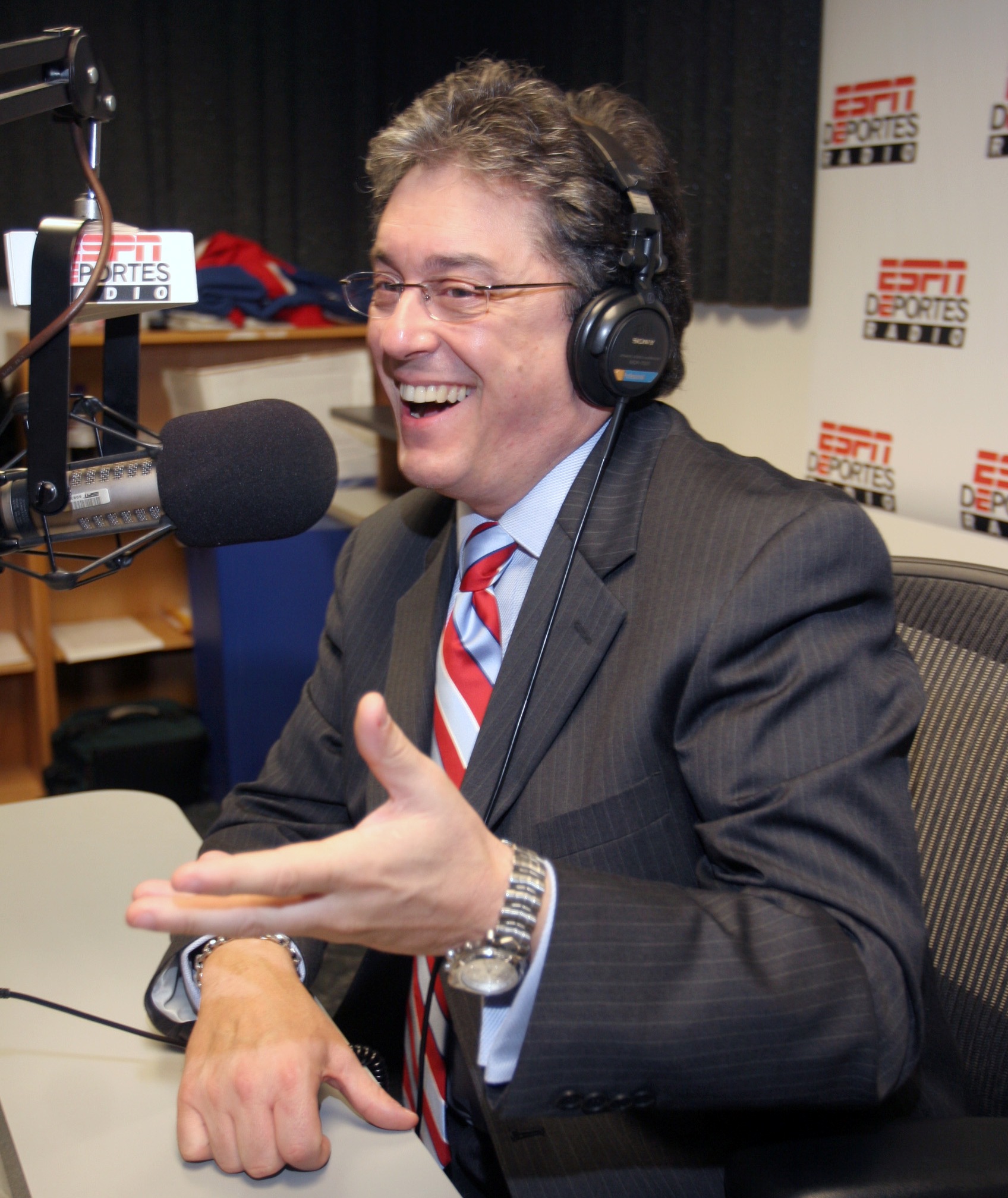 El f&uacute;tbol de aqu&iacute;, visto por Jorge Ramos