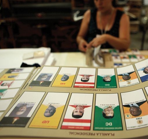 Soledad pol&iacute;tica y confinamiento recaen sobre Zelaya