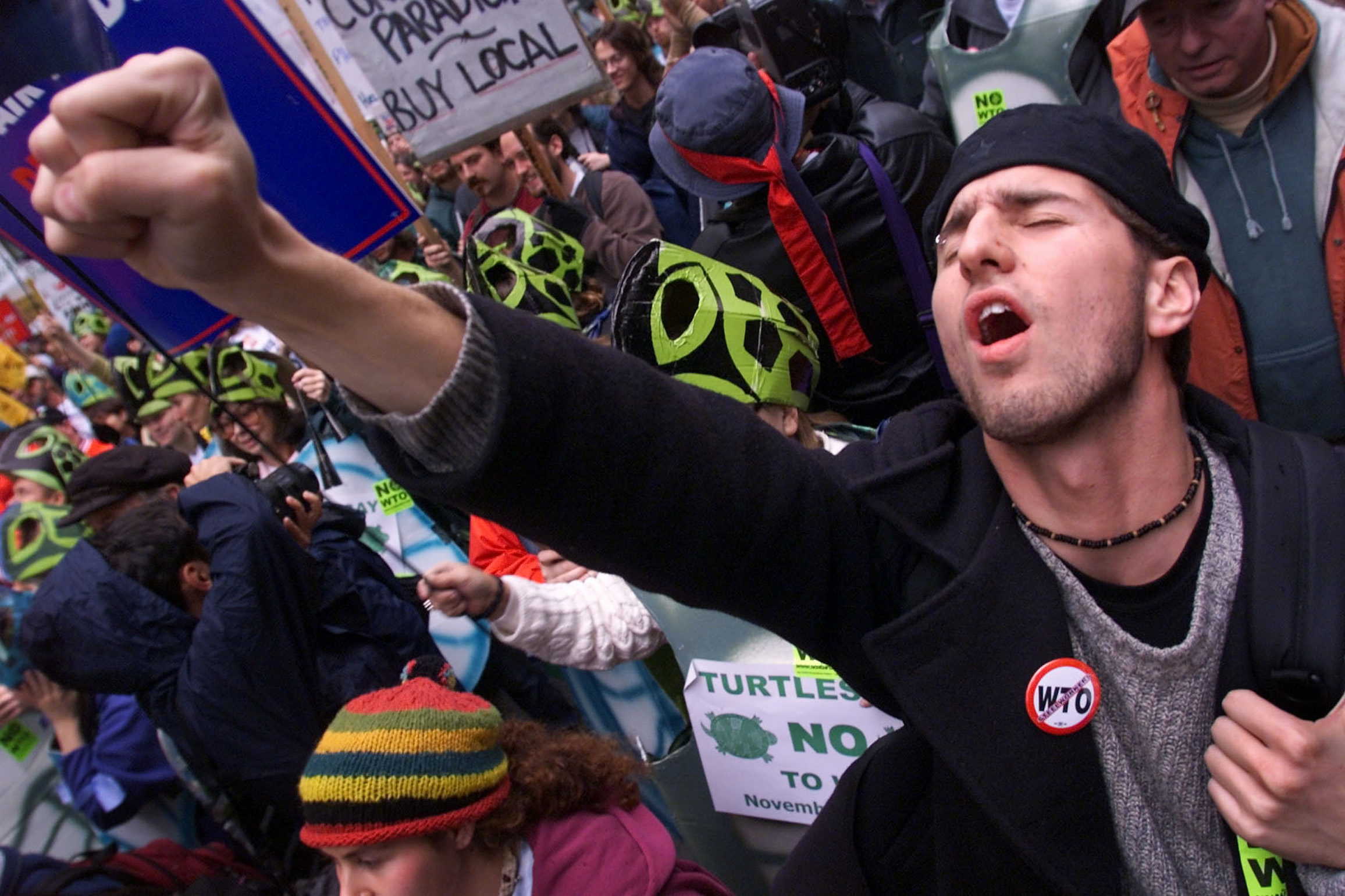 Una d&eacute;cada despu&eacute;s de Seattle, OMC enfrenta debate y protestas