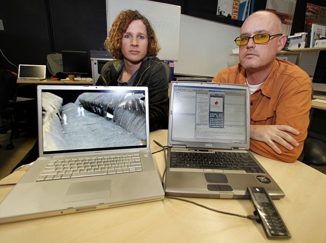 Tel&eacute;fono guiar&iacute;a a inmigrantes ilegales a fuentes de agua