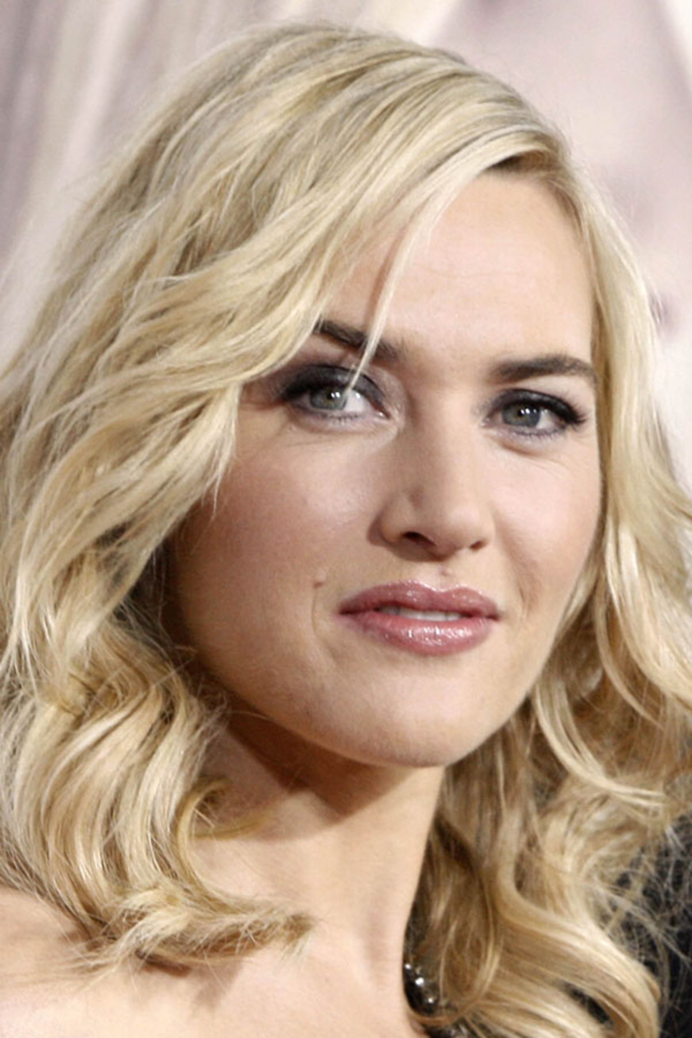 Winslet y Cher presentar&aacute;n Globos de Oro