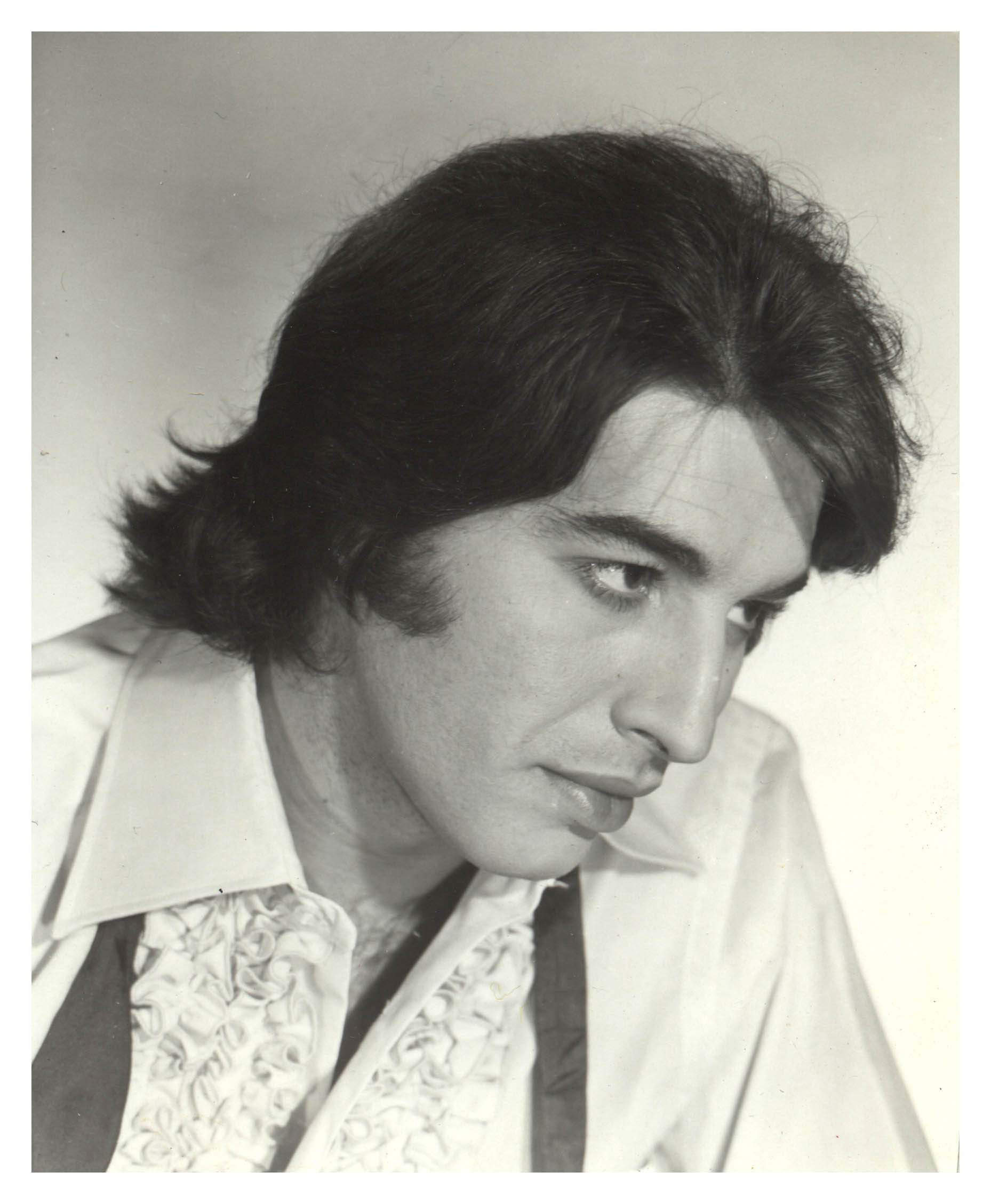 Inhuman los restos de Sandro en medio de fervor popular