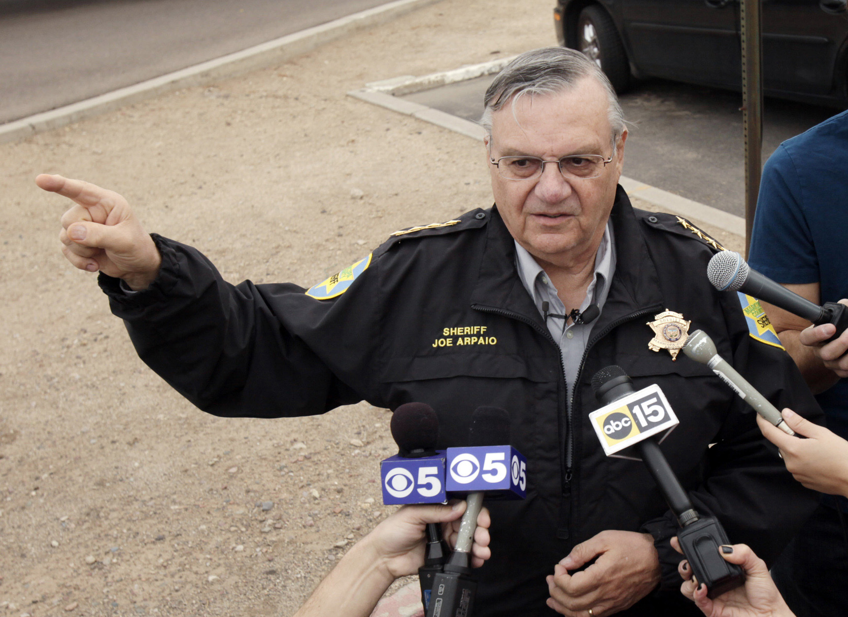 Protestan contra medidas de alguacil sobre inmigraci&oacute;n