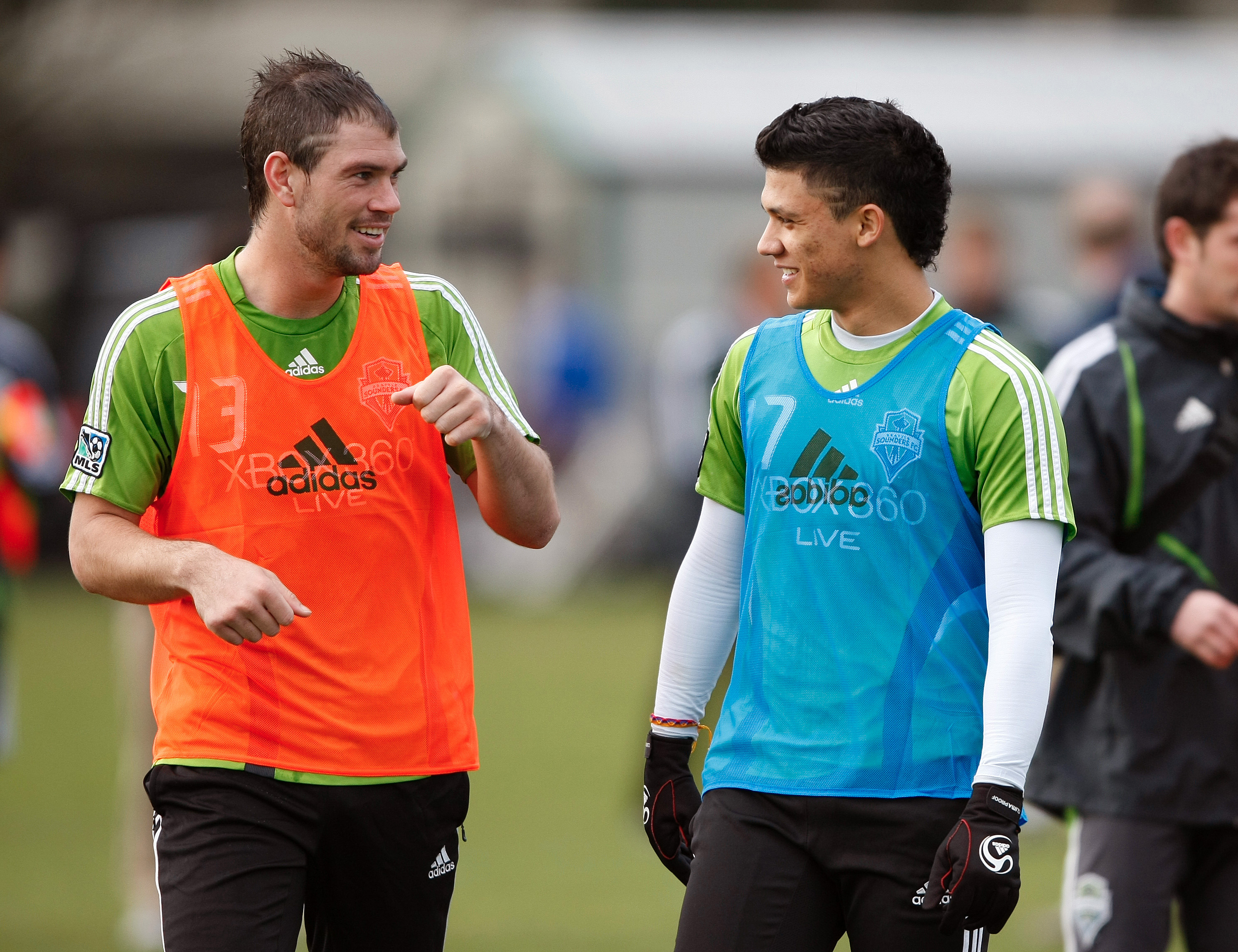 Montero confirma ofertas de Europa