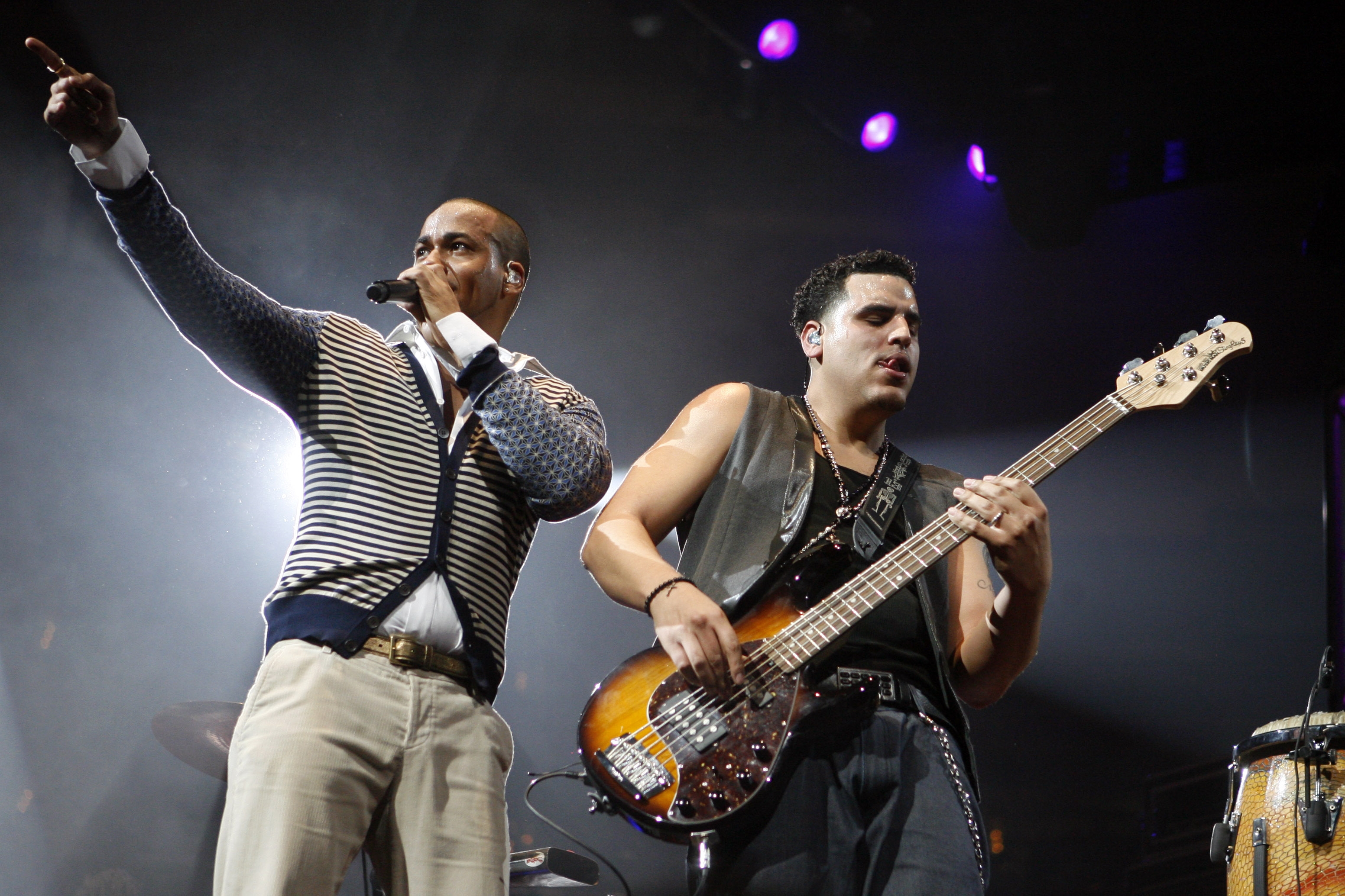 Aventura encabeza nominaciones a premios Casandra