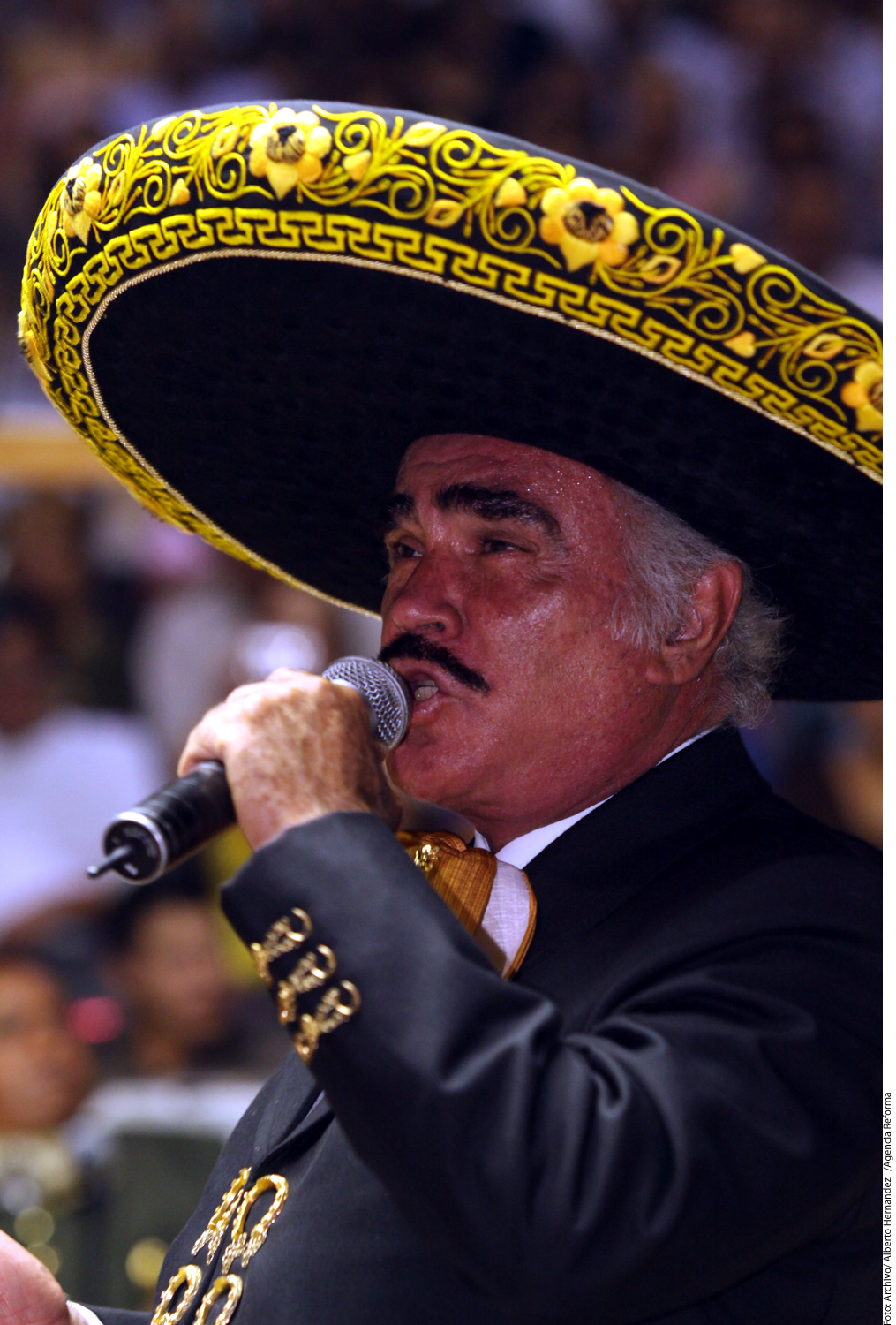 Primer Grammy "Anglo" a Don Vicente Fern&aacute;ndez