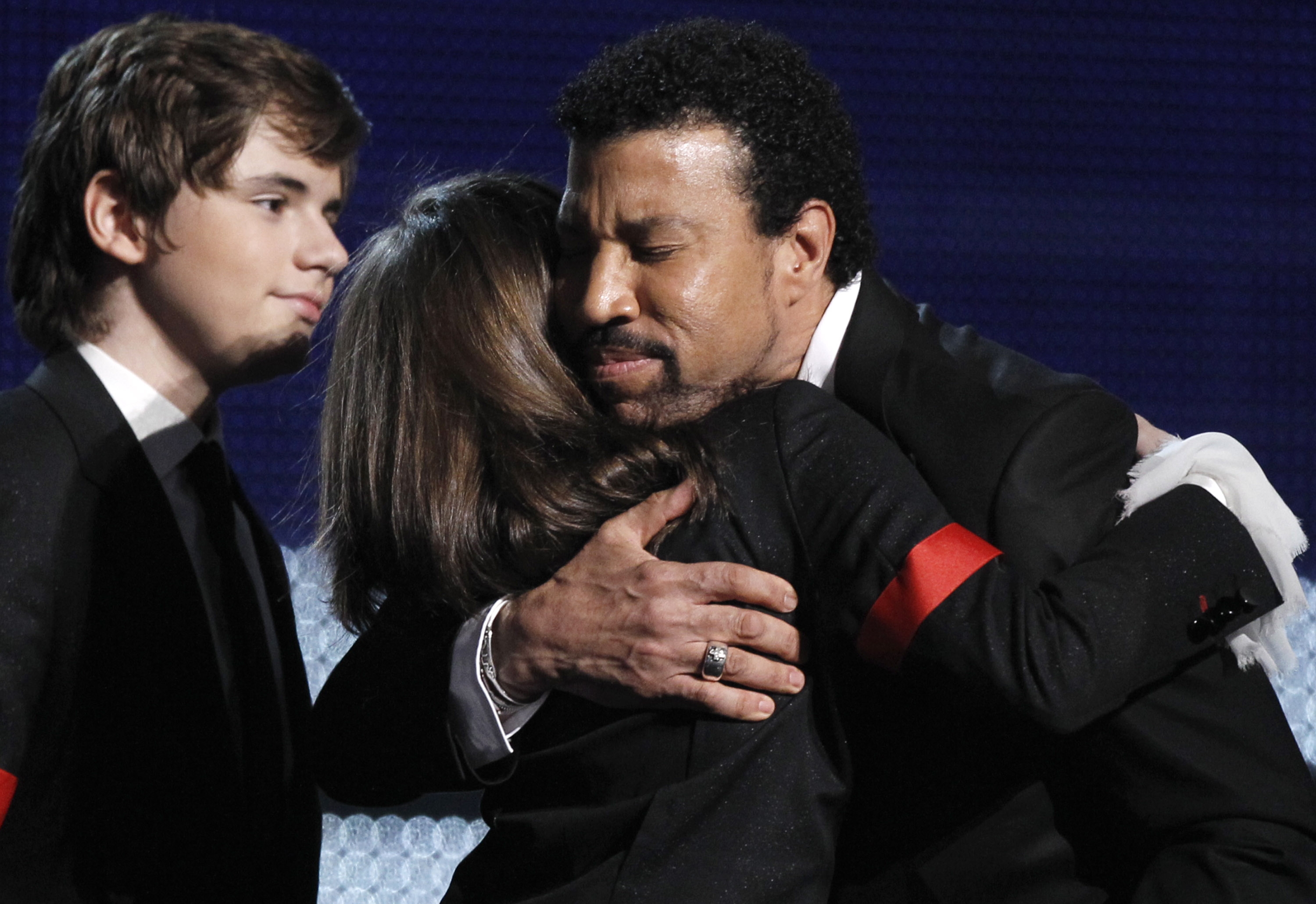 Tributo a Jackson en 3D es un &eacute;xito en los Grammy