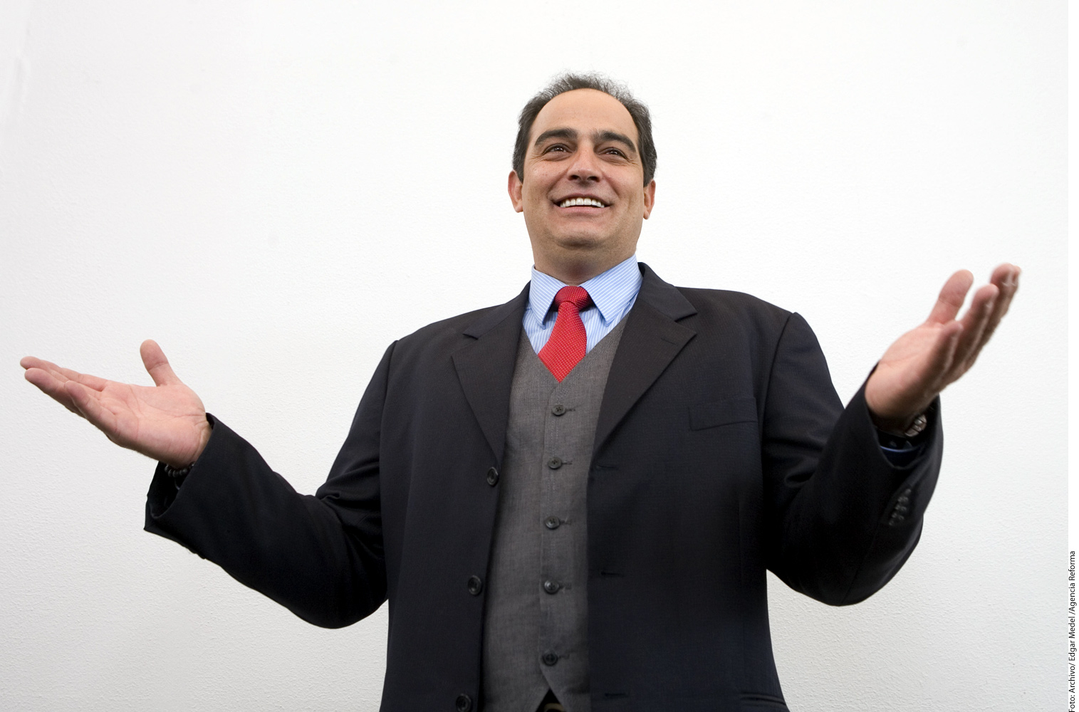 Detienen a Omar Fierro en alcohol&iacute;metro de M&eacute;xico